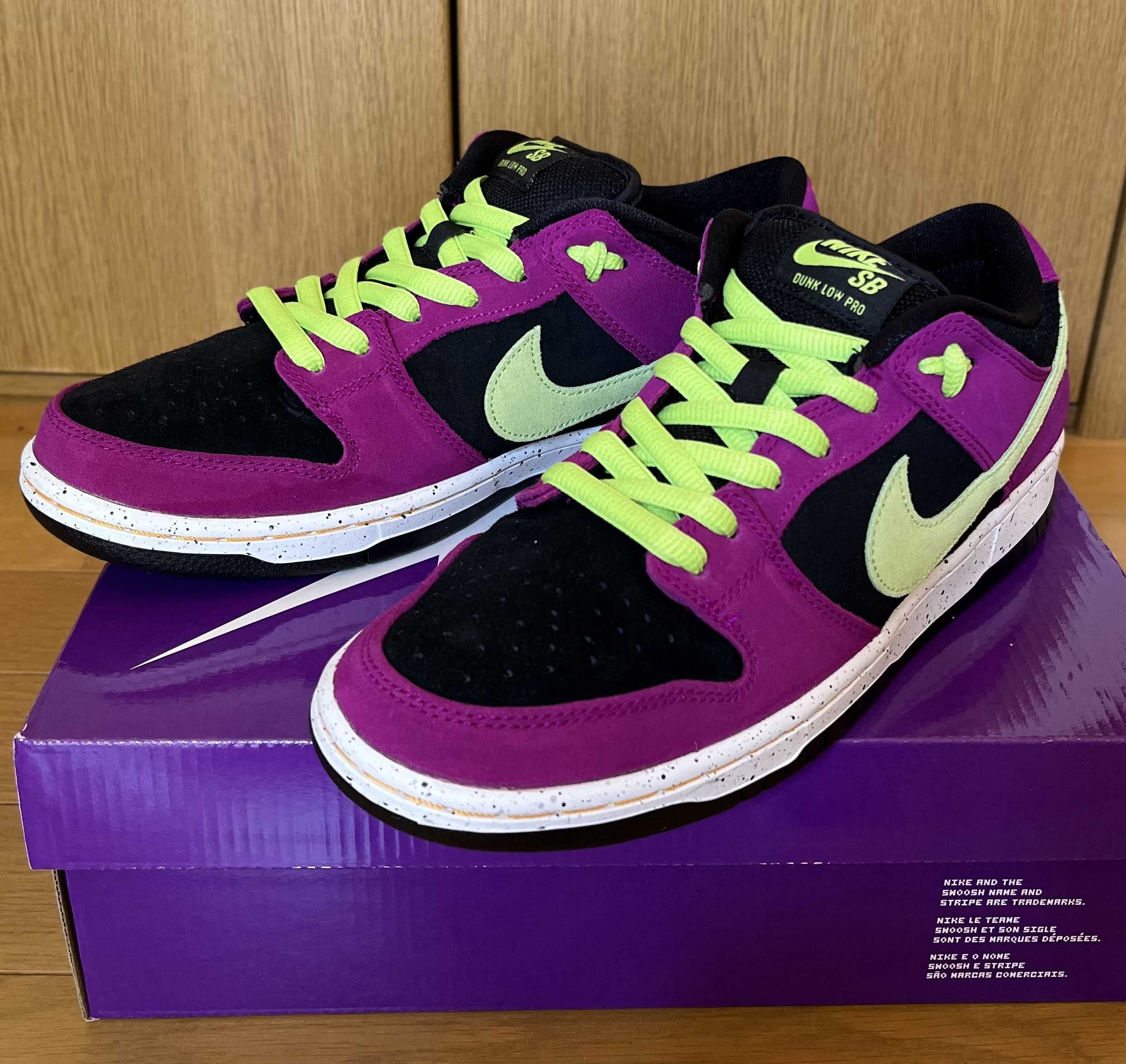 Nike SB Dunk Low "Red Plum"