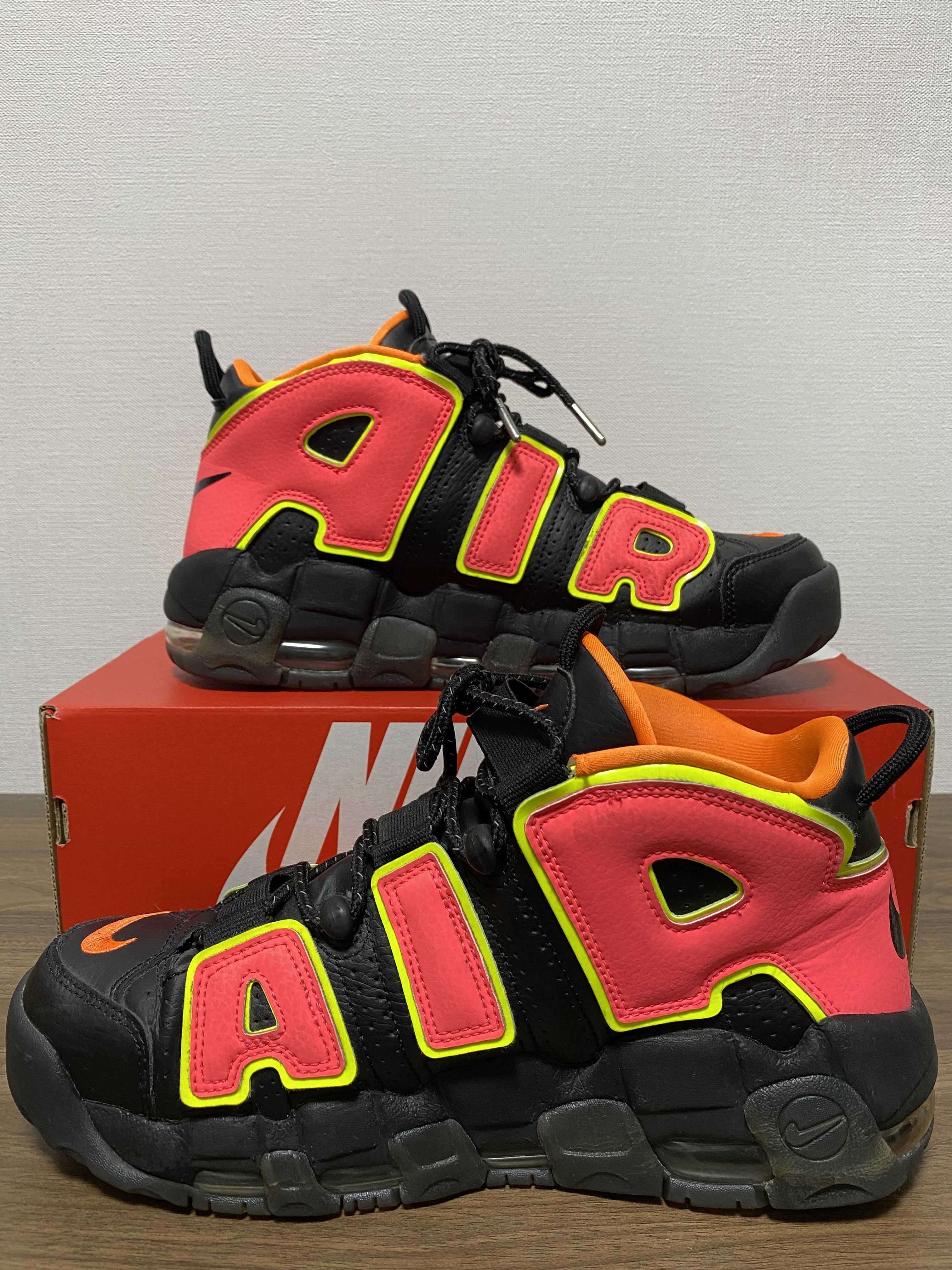 NIKE Women's AIR MORE UPTEMPO "HOT PUNCH"