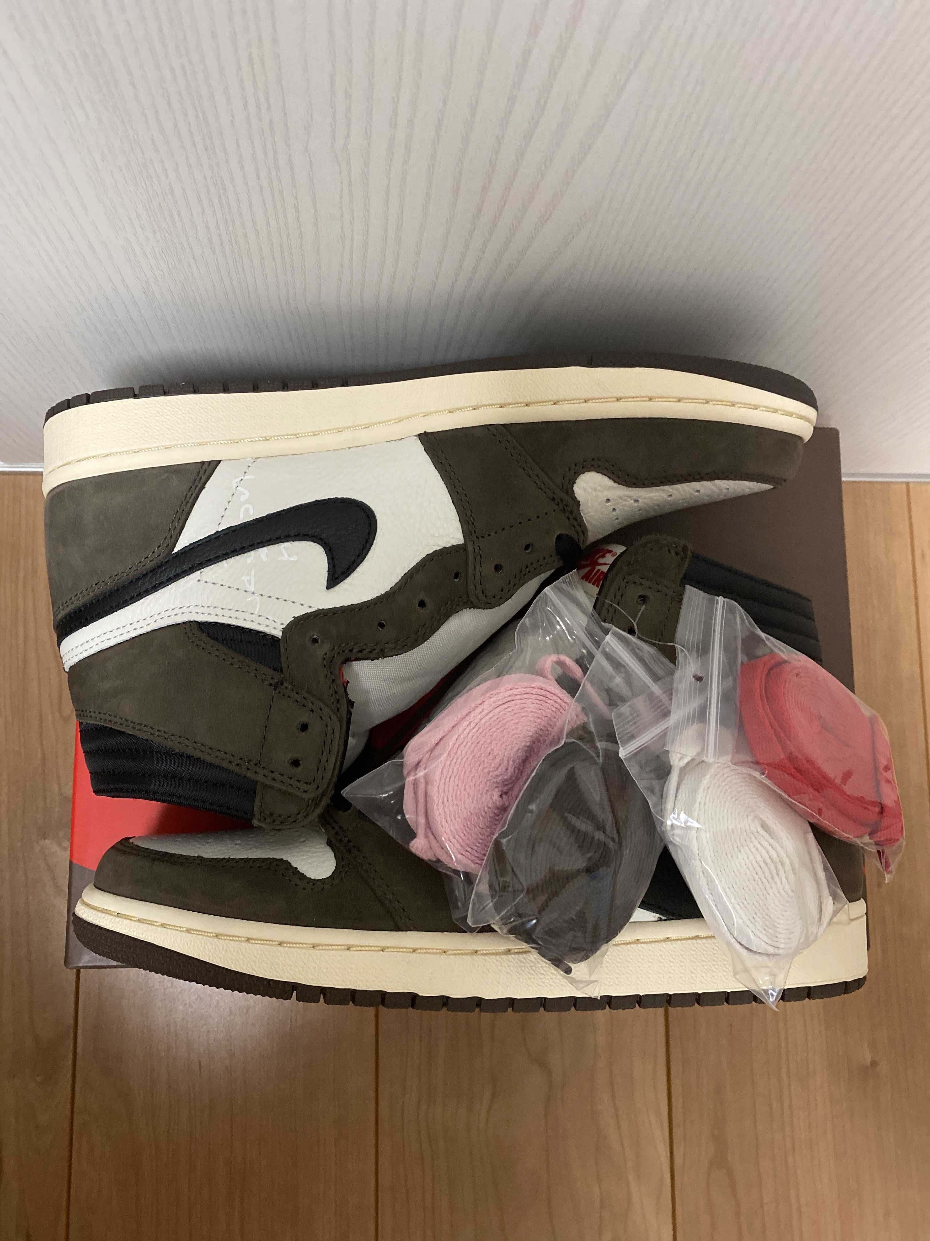 Travis Scott × Nike Air Jordan 1 Retro High OG TS SP "Sail/Dark Mocha"