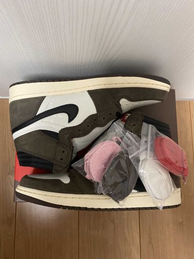Travis Scott × Nike Air Jordan 1 Retro High OG TS SP "Sail/Dark Mocha"