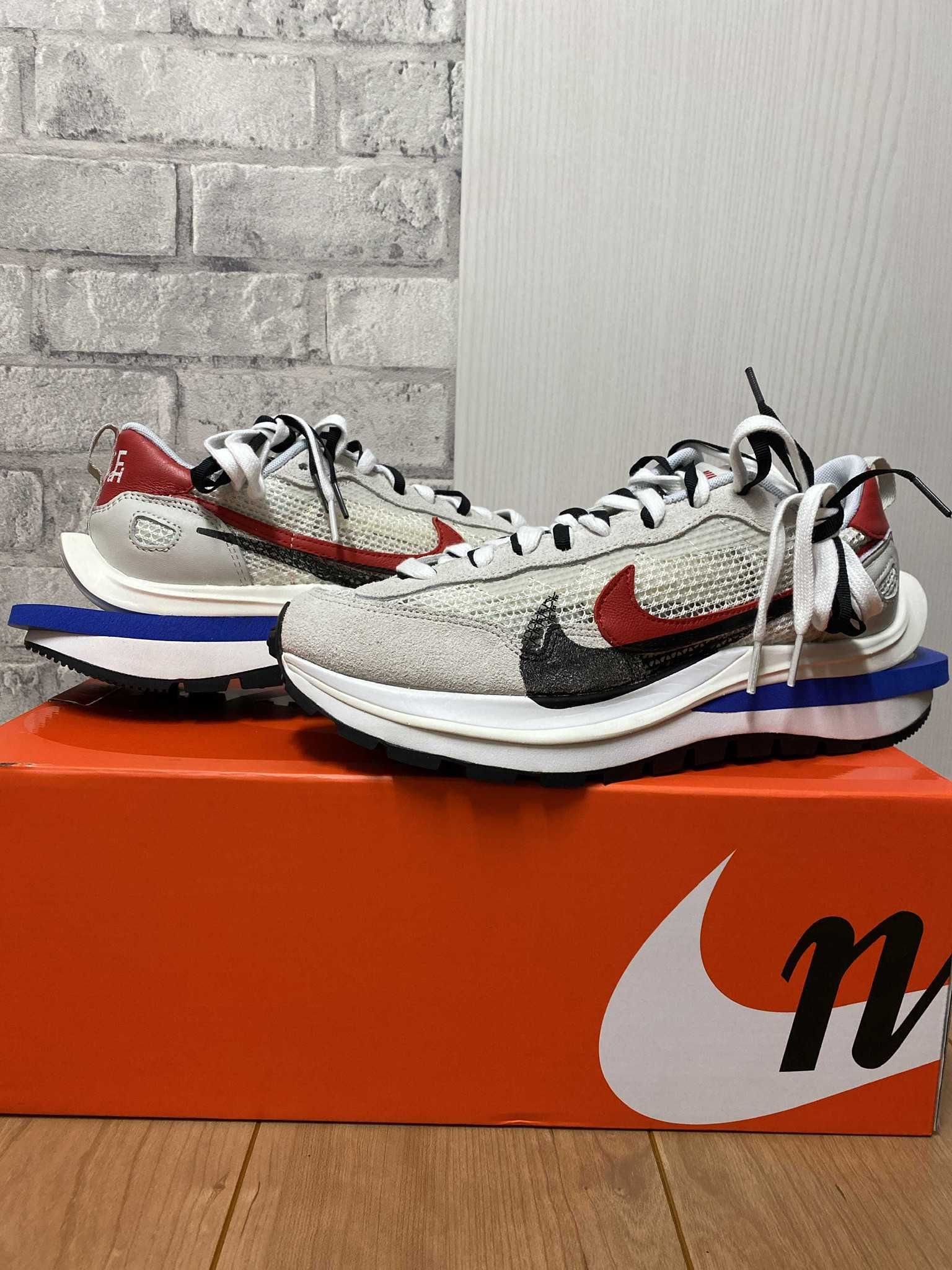 sacai × Nike Vapor Waffle "Royal Fuchsia"