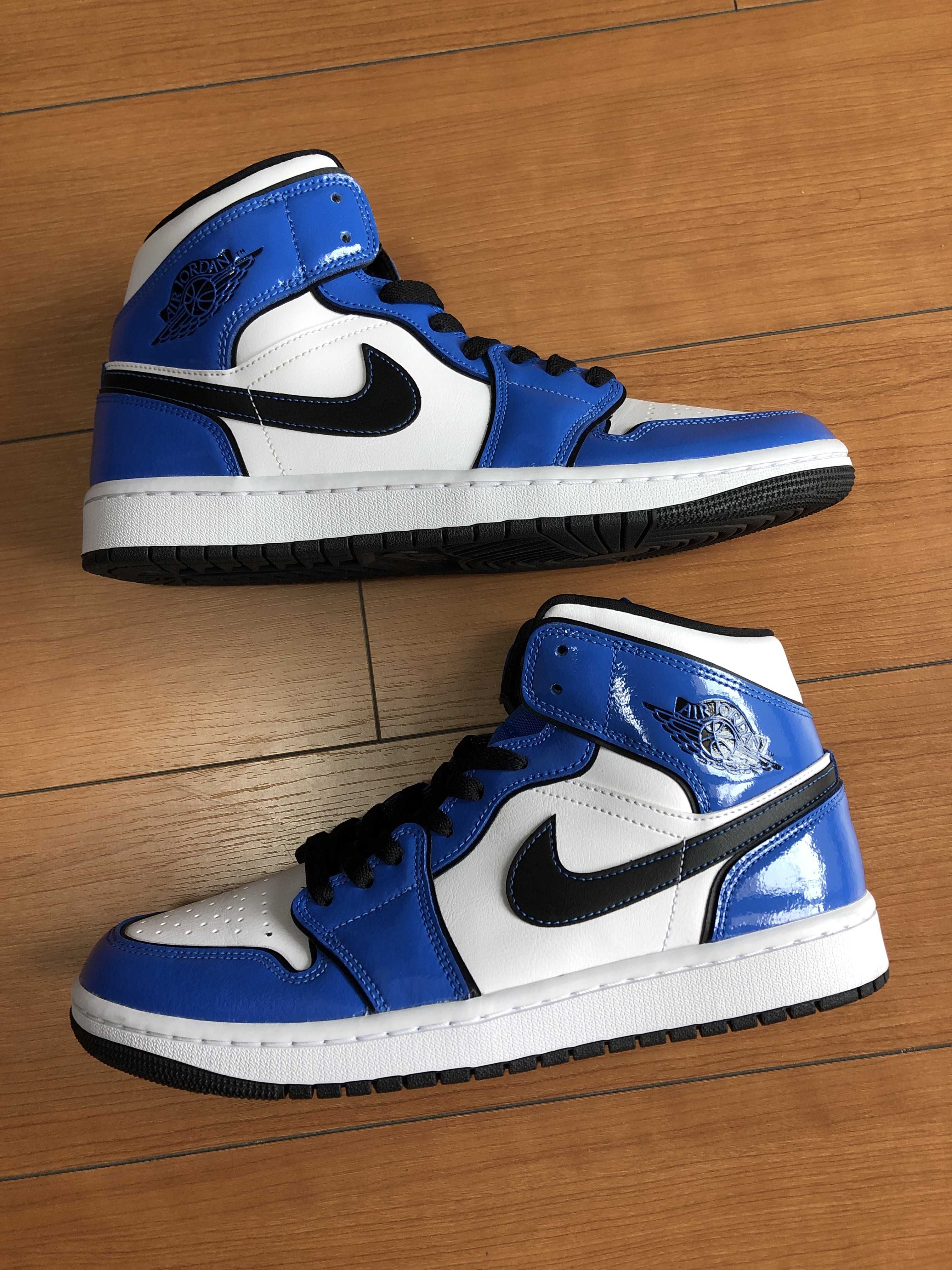 Nike Air Jordan 1 Mid SE "Signal Blue"
