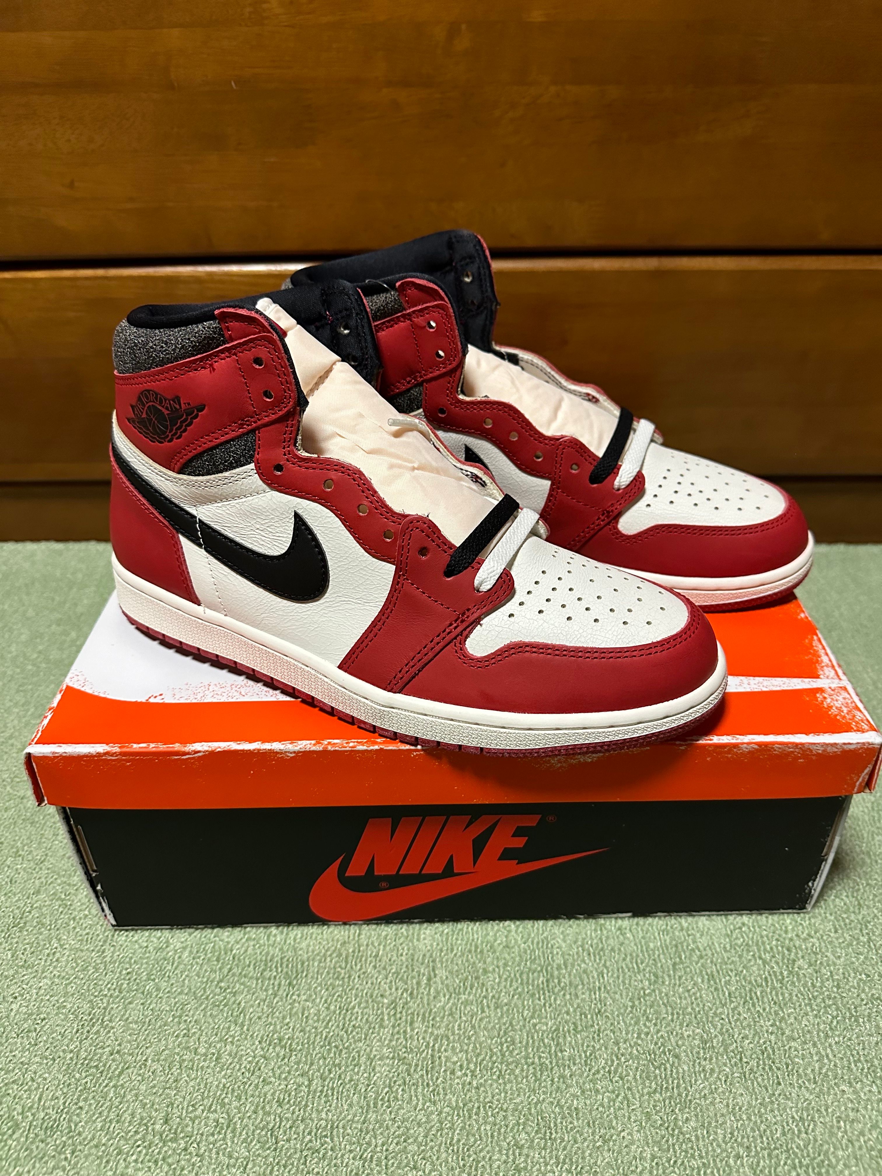Nike Air Jordan 1 High OG "Lost & Found/Chicago"