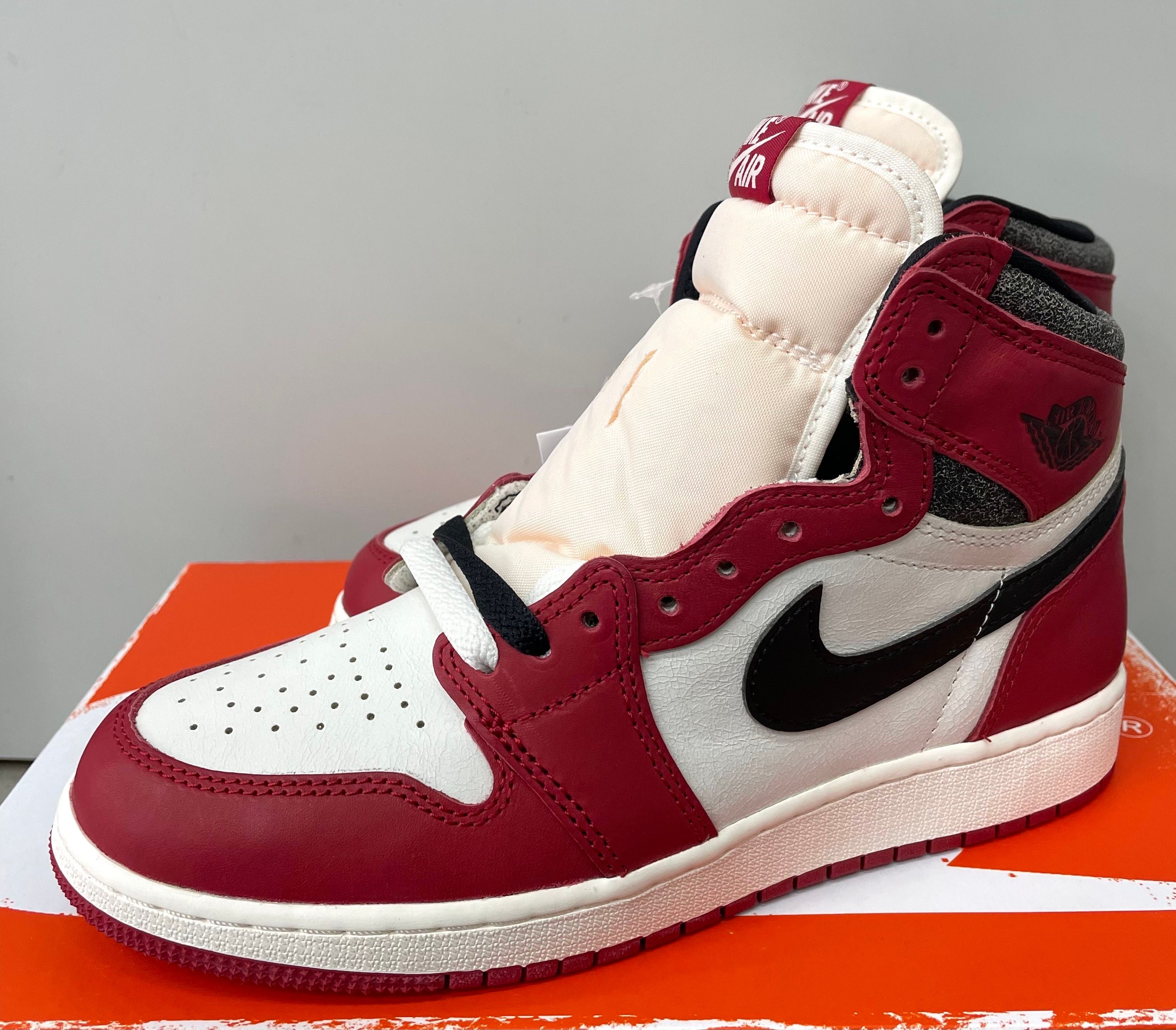 Nike GS Air Jordan 1 High OG "Lost & Found/Chicago"