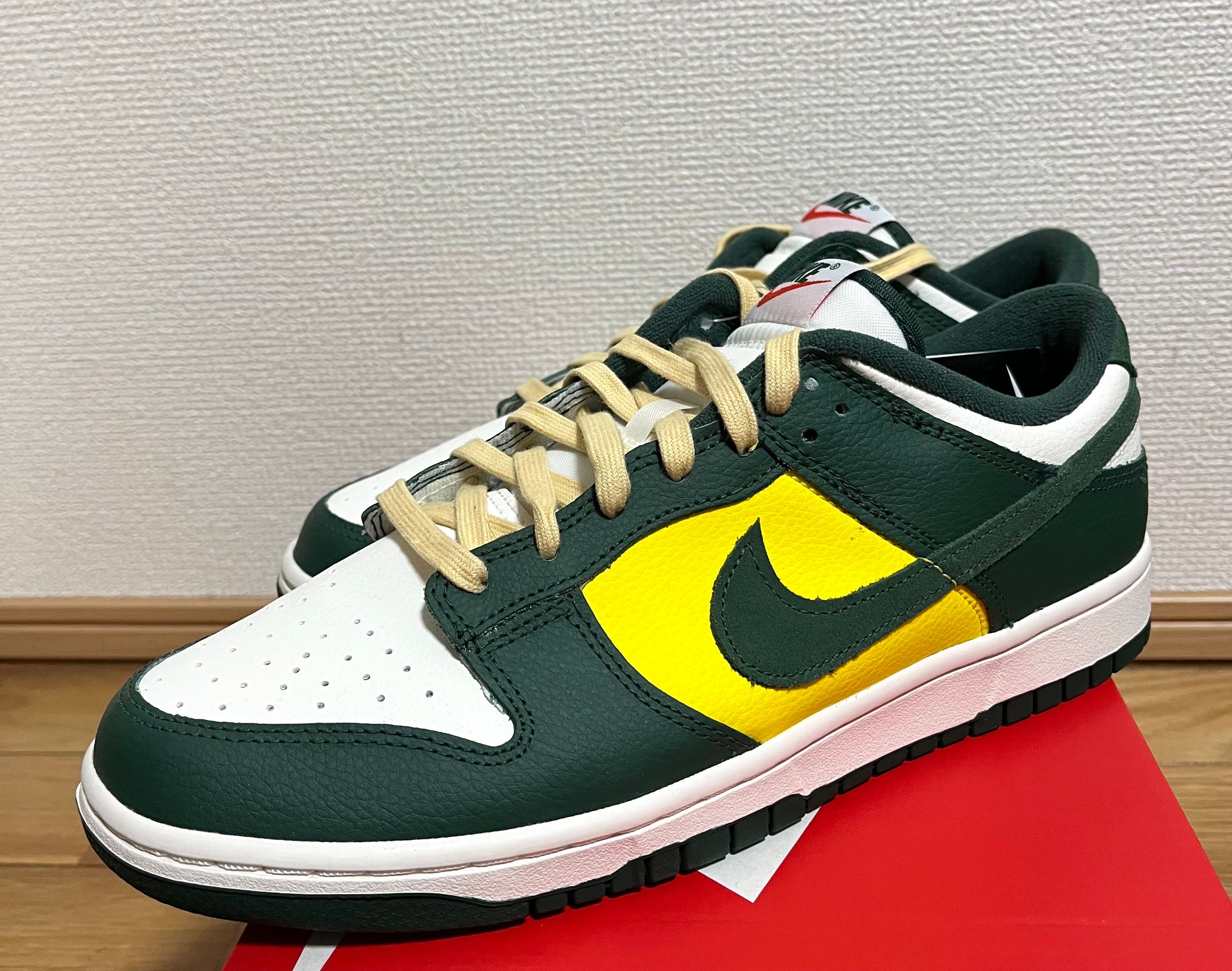 Nike Women's Dunk Low SE "Noble Green"