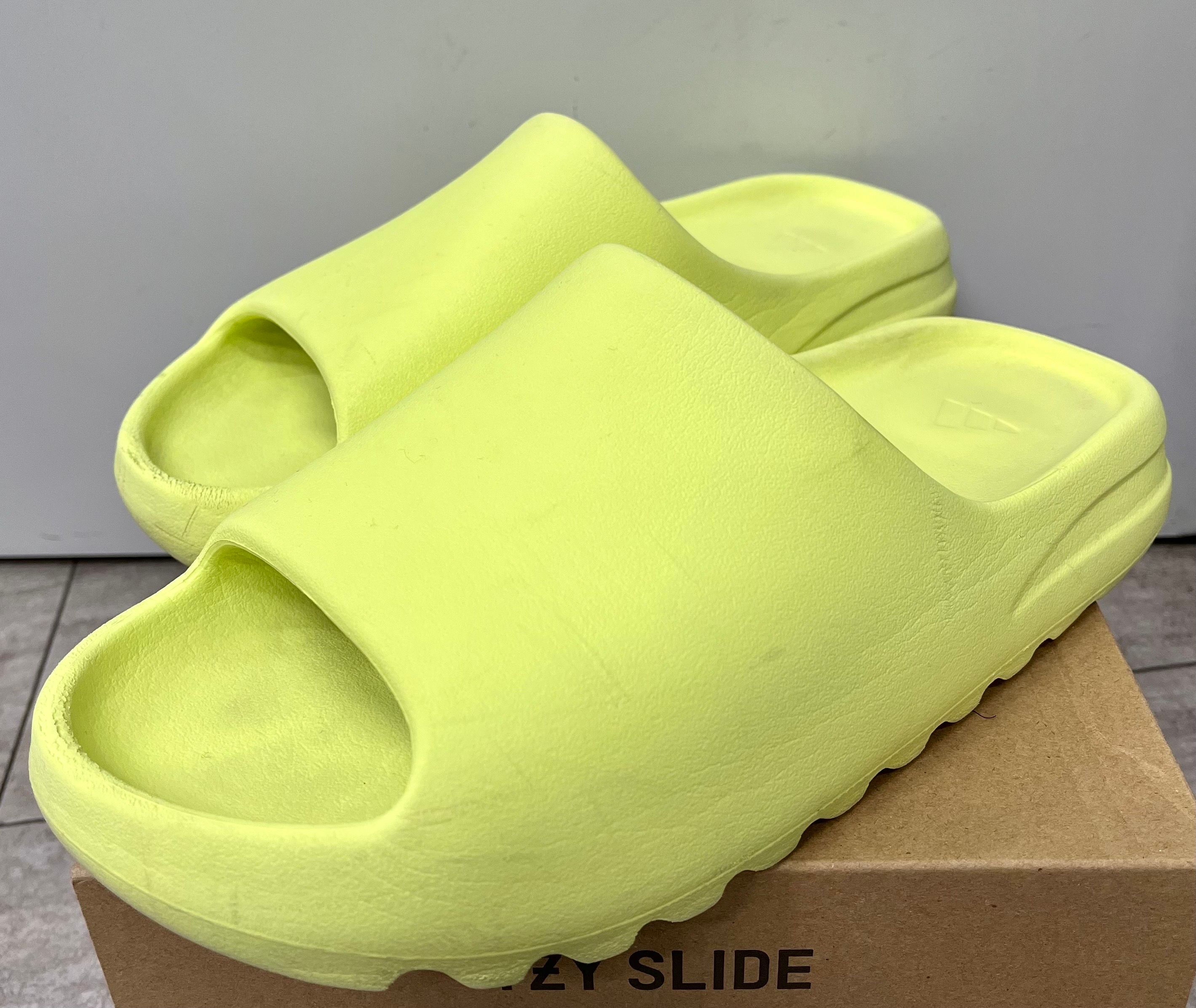 adidas YEEZY Slide "Glow Green"