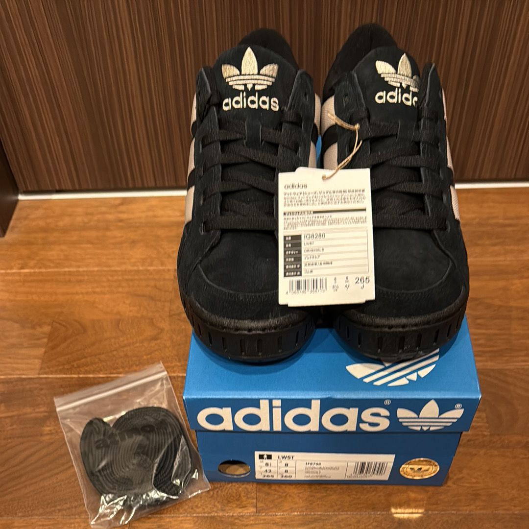 アディダス オリジナルス ロースーツ "コアブラック/ワンダーベージュ"