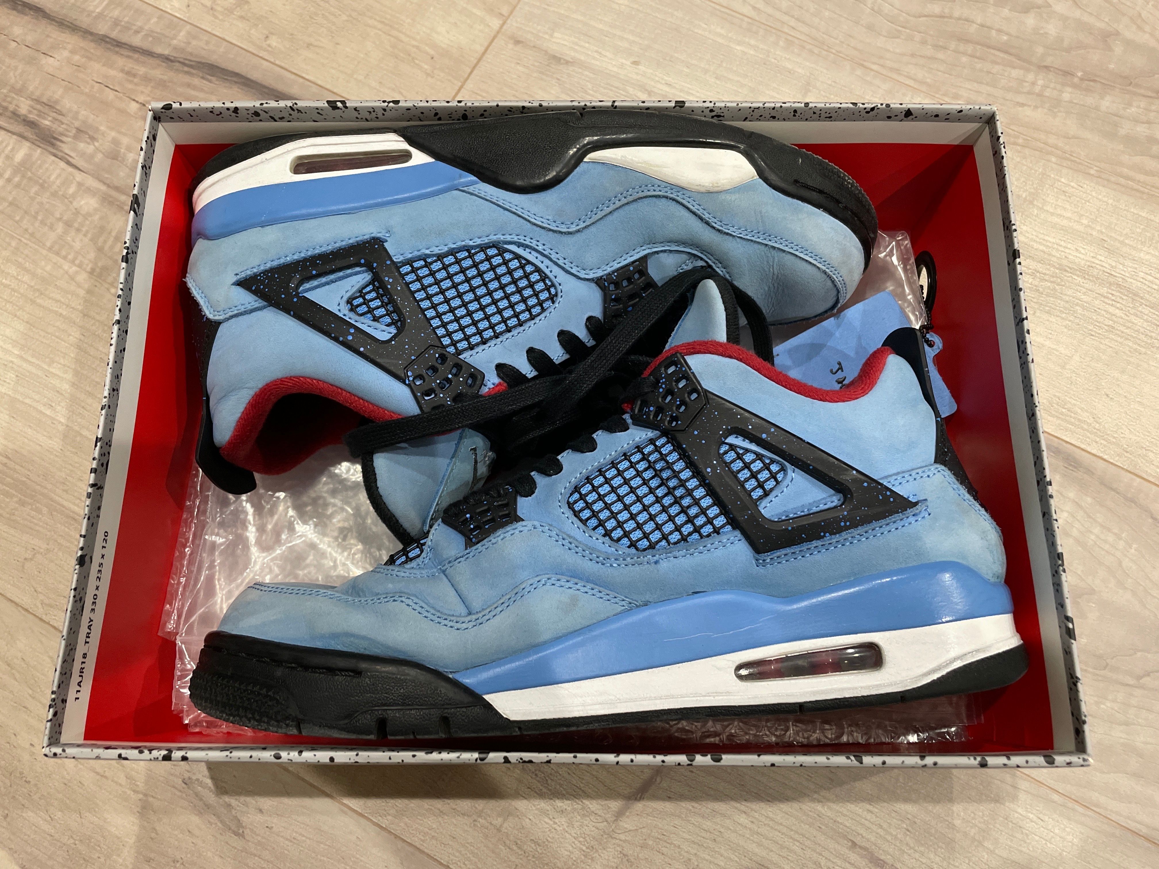 Travis Scott × Nike Air Jordan 4 Retro Cactus Jack "University Blue"