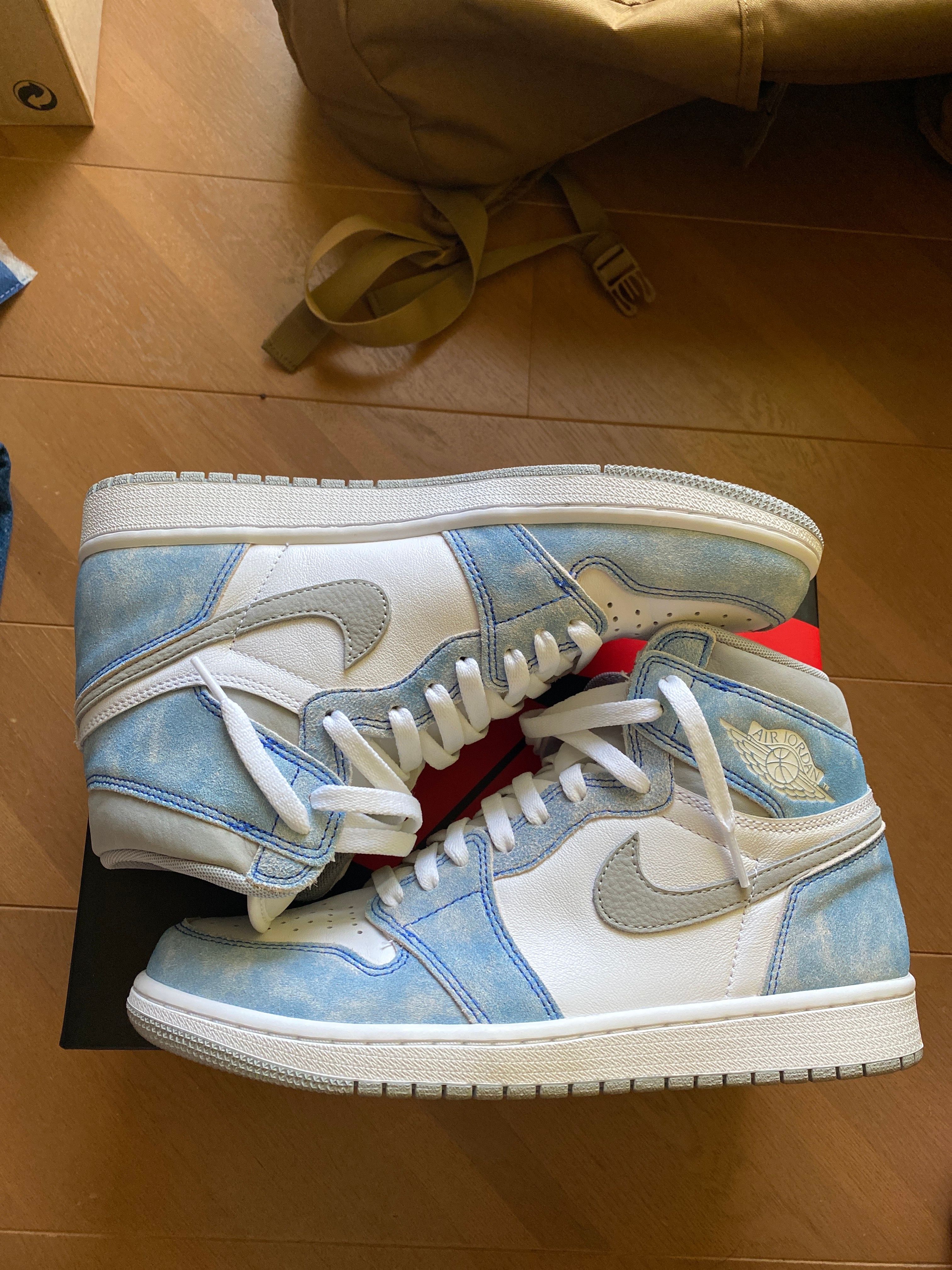 Nike Air Jordan 1 High OG "Hyper Royal"