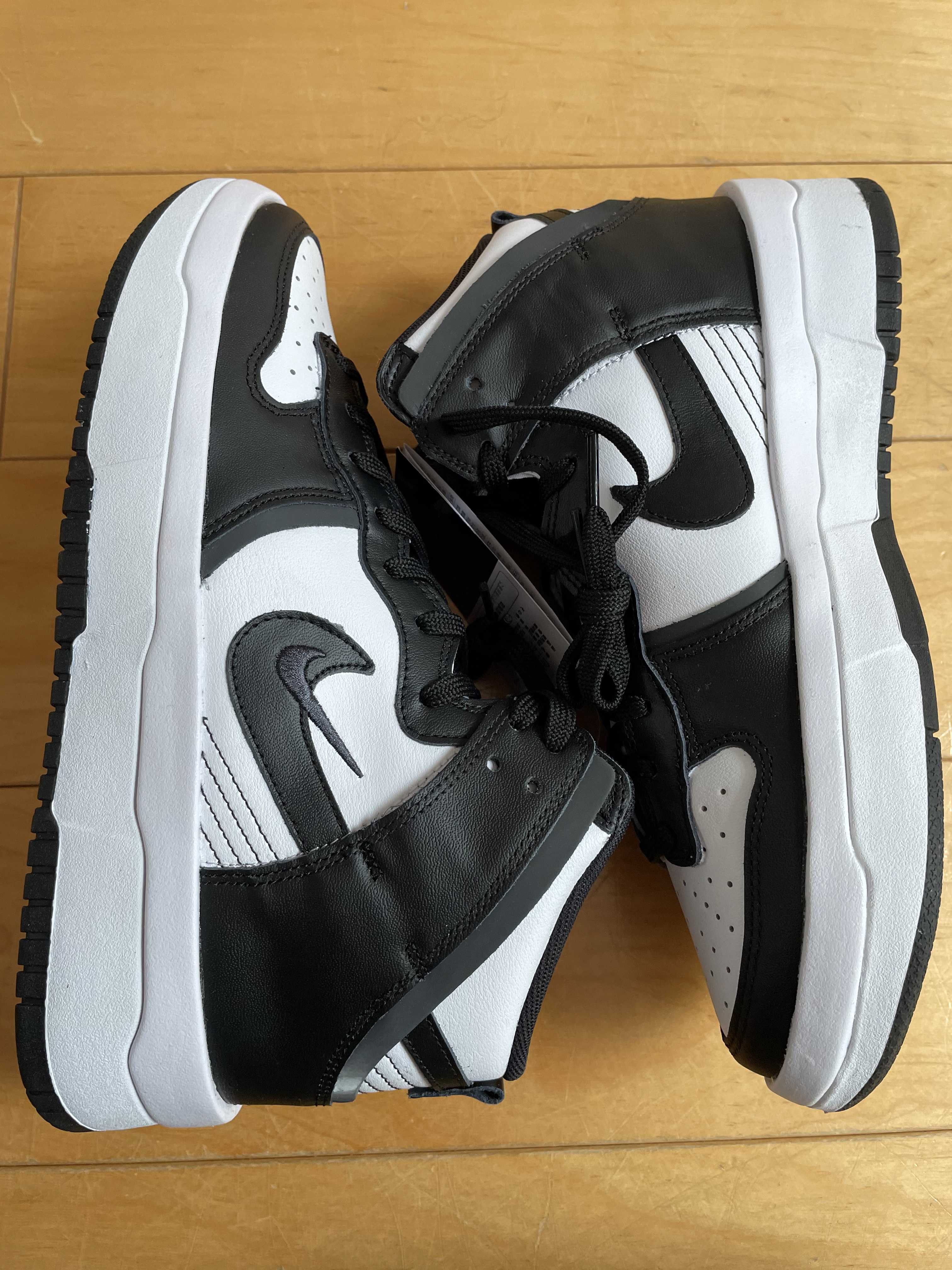 NIKE Women's DUNK HIGH UP "WHITE/BLACK"