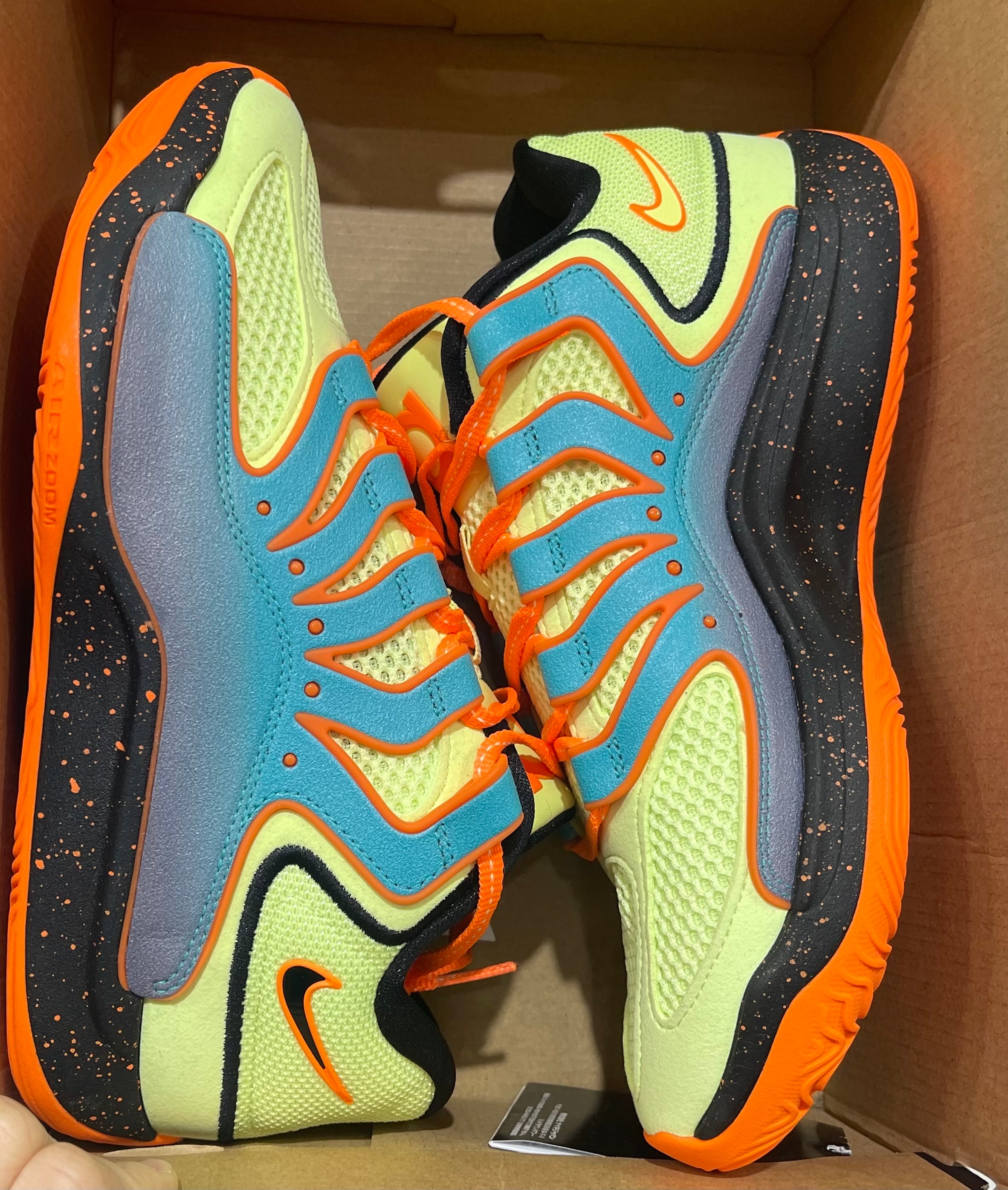 ナイキ KD18 "リキッドライム" (HV1994-301/HV1993-301)