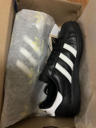 atmos Exclusive adidas Superstar 82 GORE-TEX "Core Black/Footwear White/Gold Metallic"