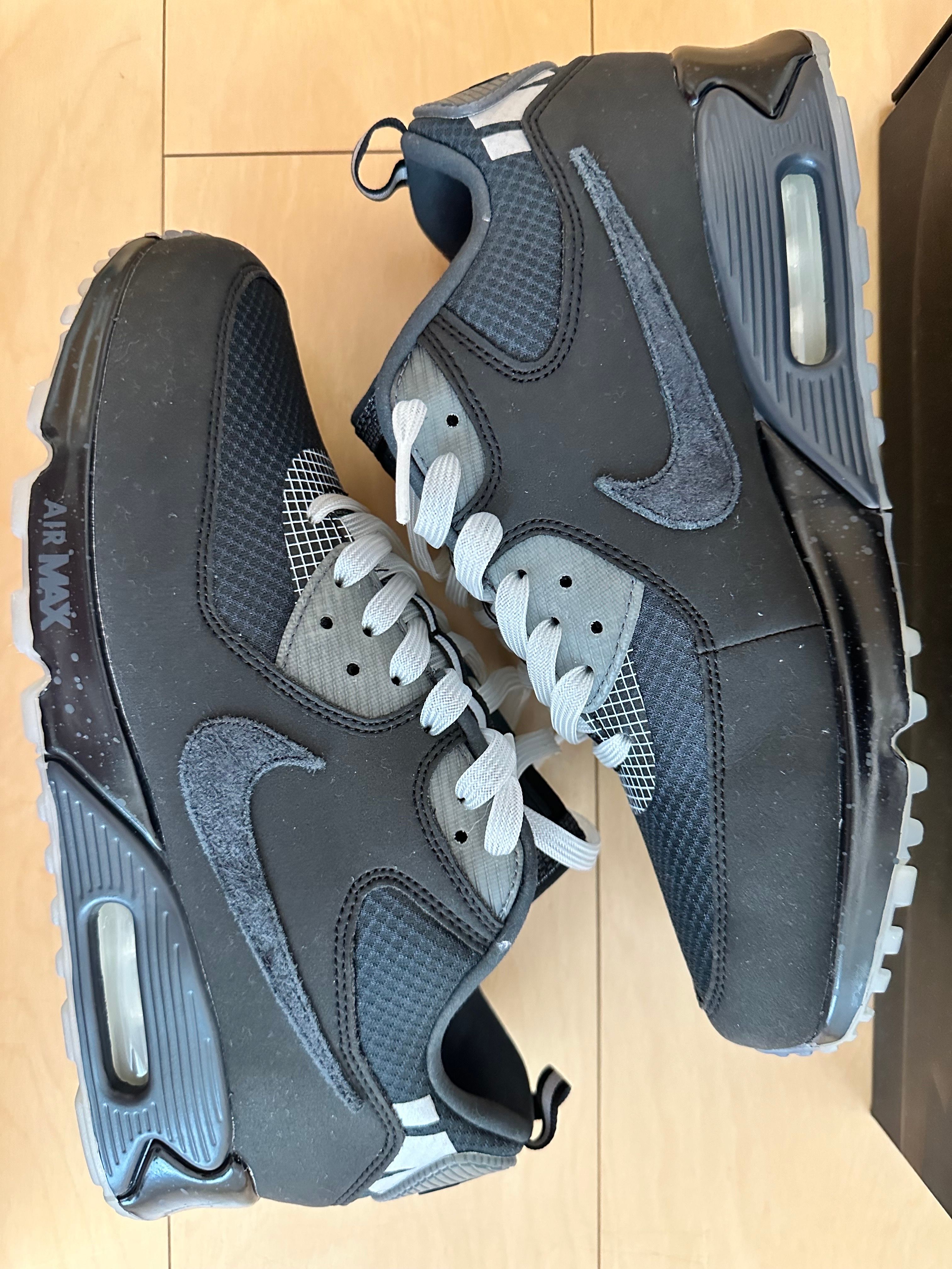 UNDEFEATED × Nike Air Max 90 "Black/Rush Pink"