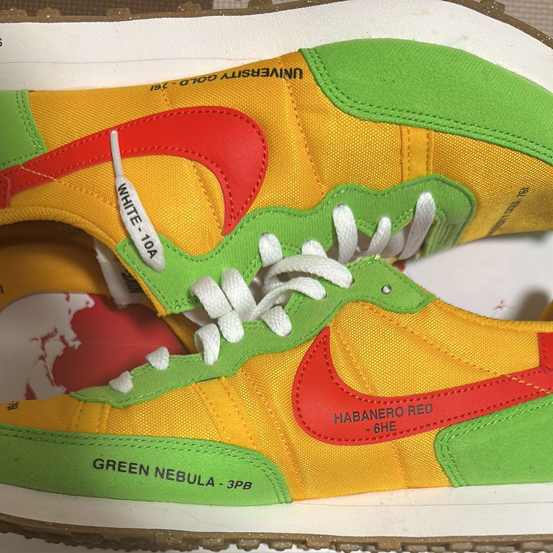 Nike Challenger OG "University Gold/Habanero Red/White/Green Nebula/Sail"