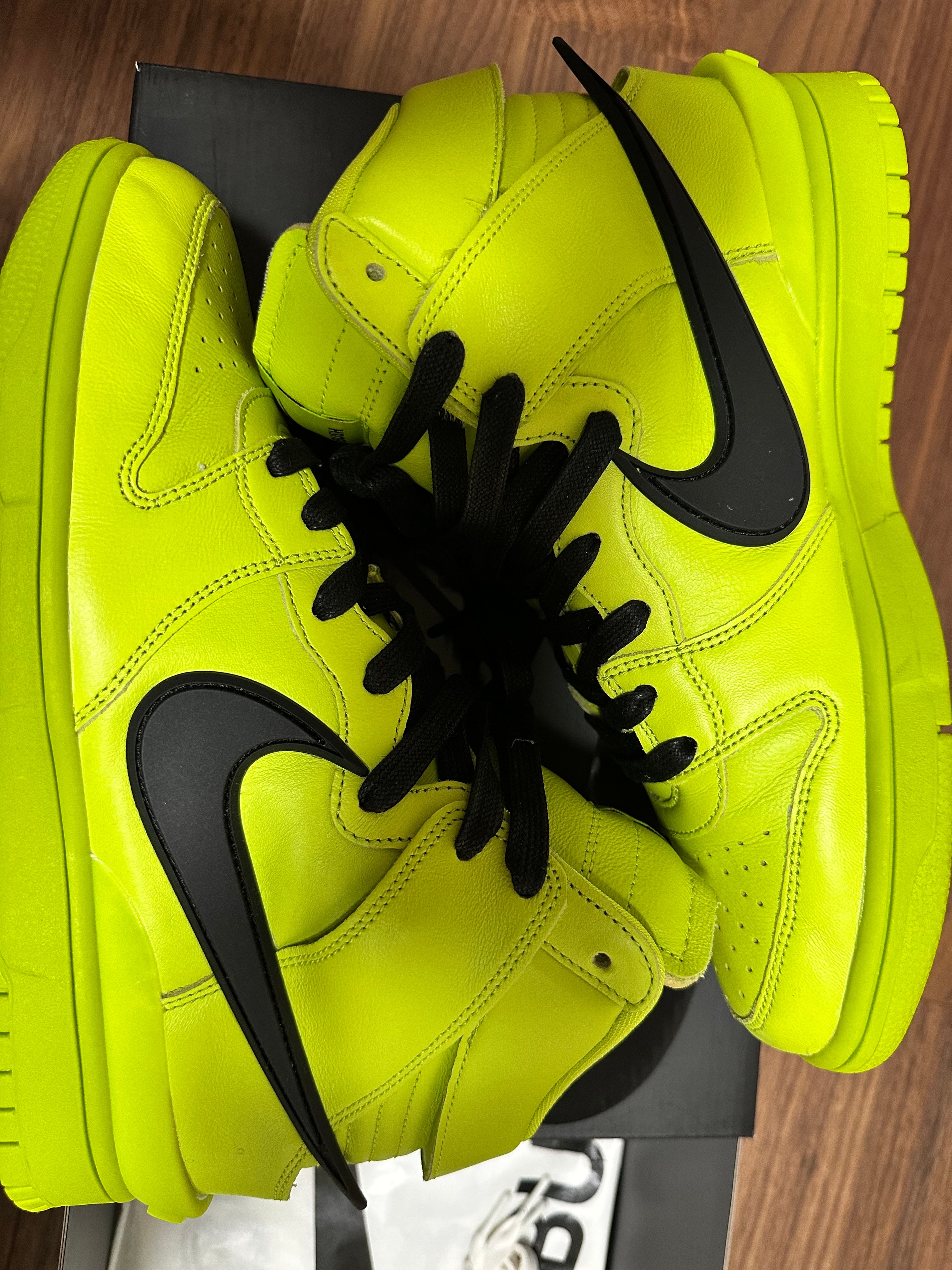 AMBUSH × NIKE DUNK HIGH "FLASH LIME"