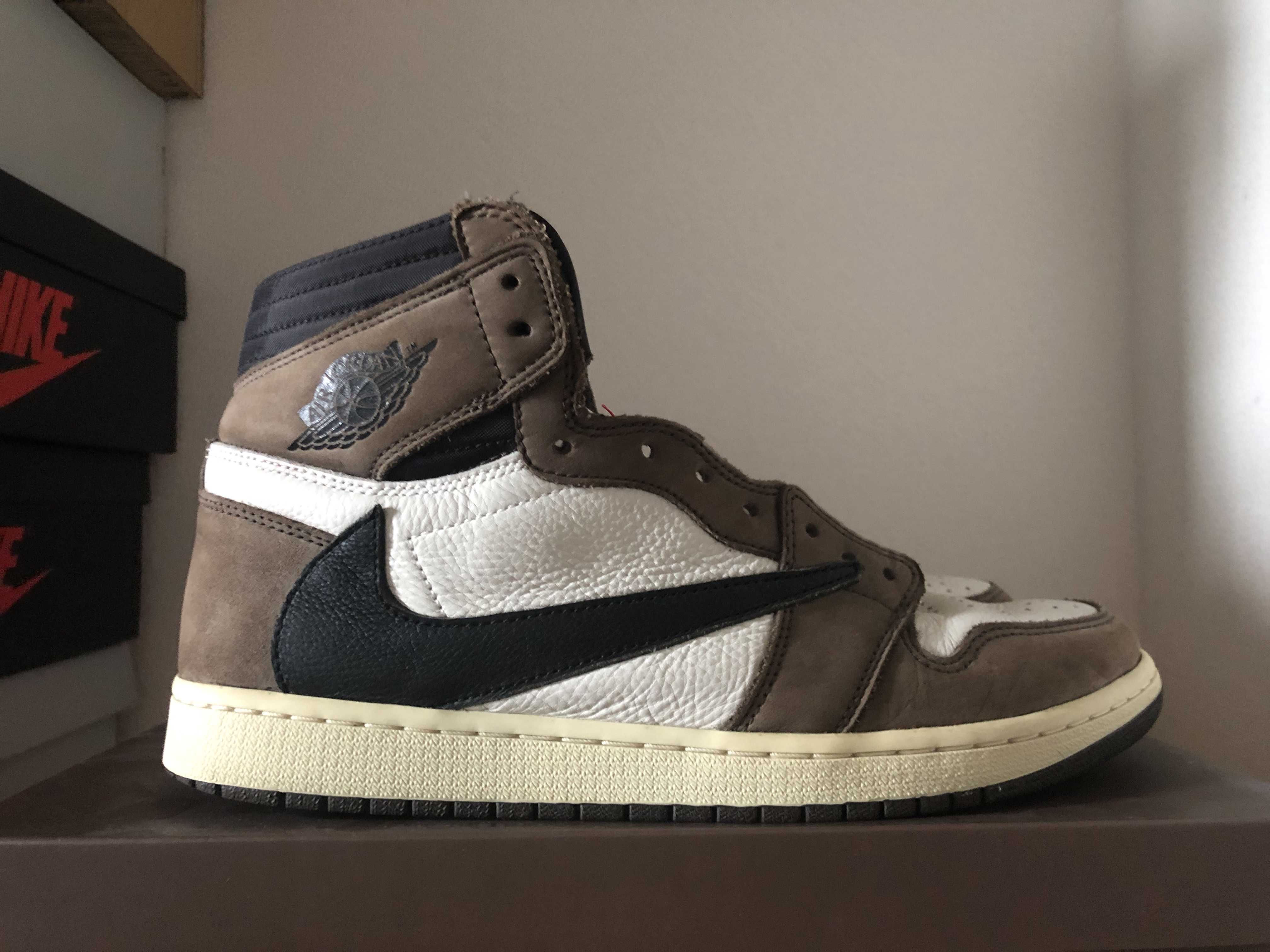 Travis Scott × Nike Air Jordan 1 Retro High OG TS SP "Sail/Dark Mocha"
