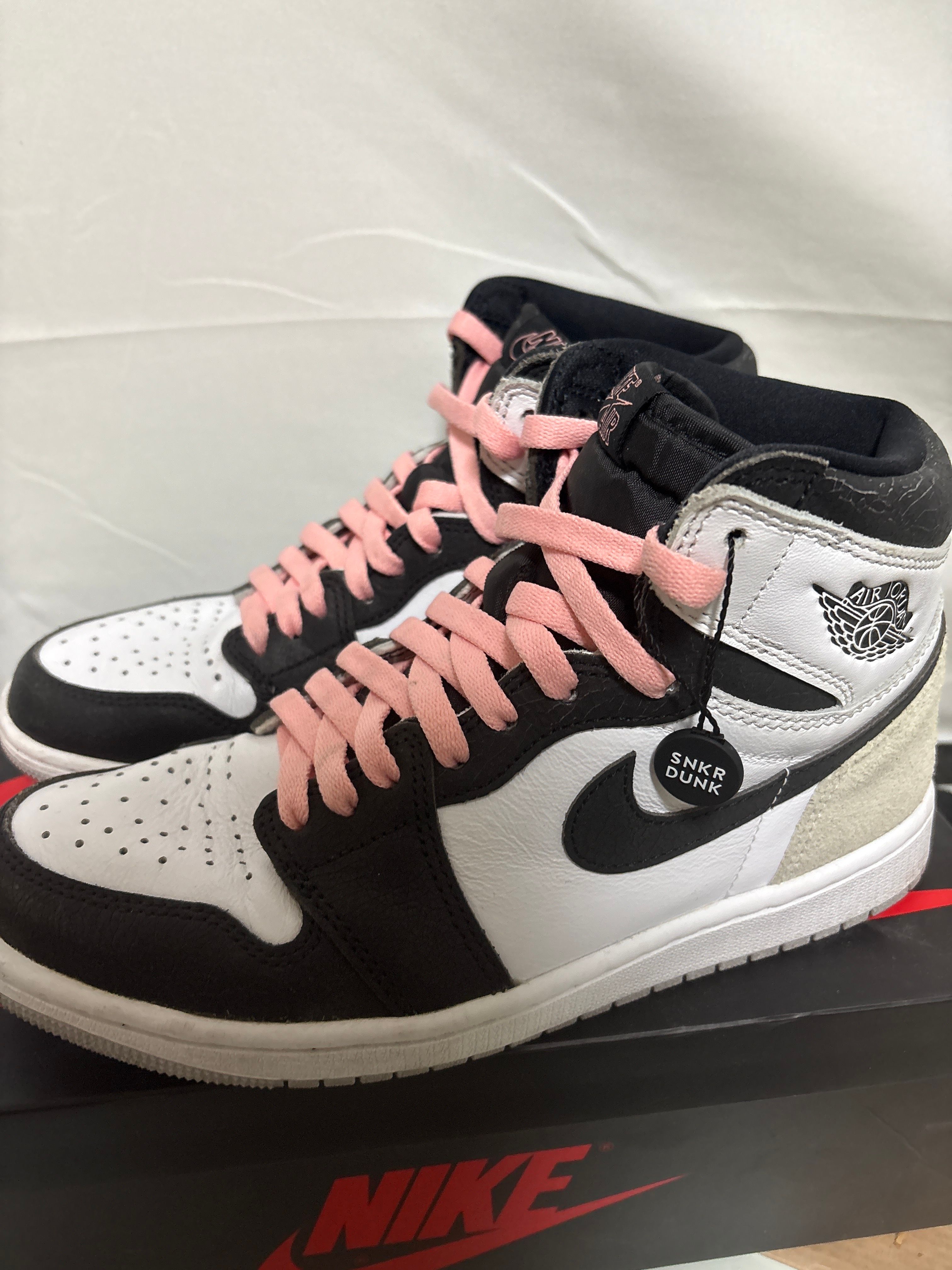 Nike Air Jordan 1 High OG "Bleached Coral"