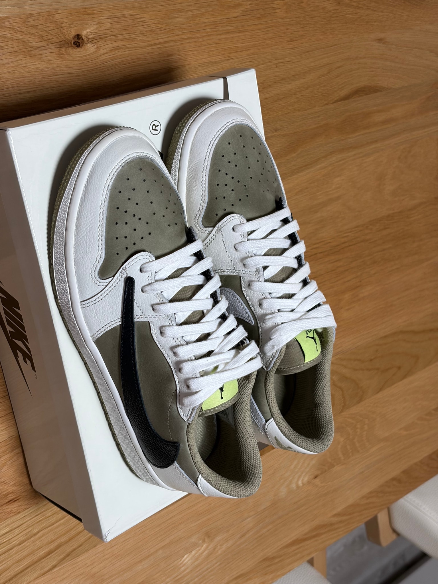 Travis Scott × Nike Air Jordan 1 Low Golf NRG "Neutral Olive"