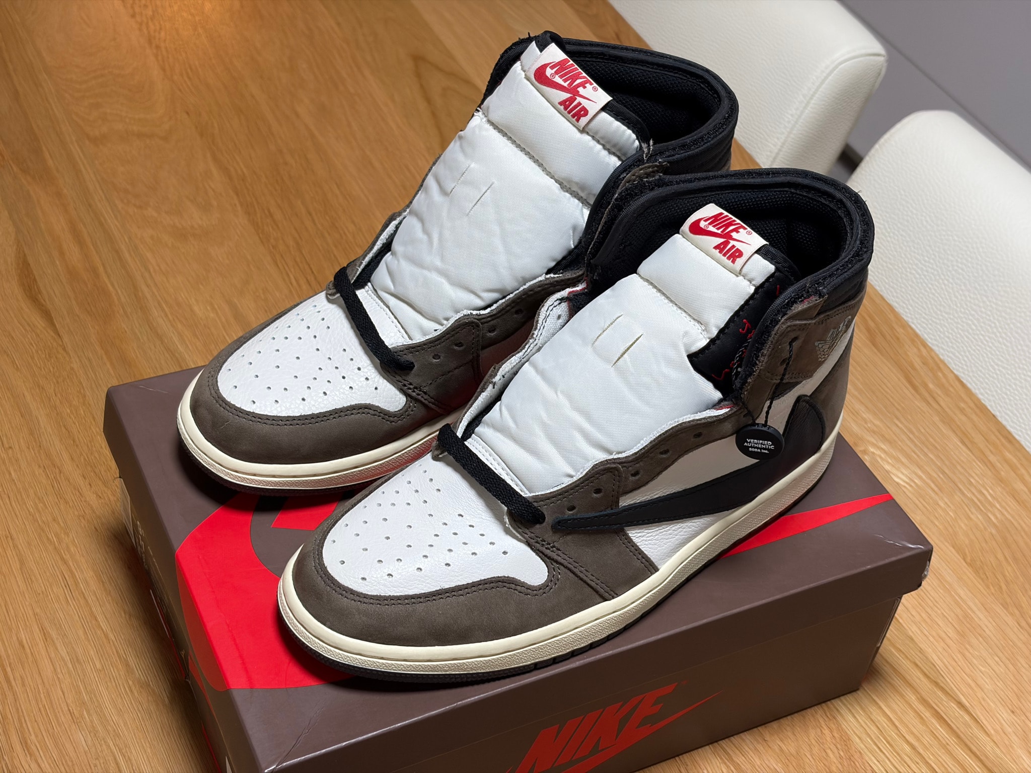Travis Scott × Nike Air Jordan 1 Retro High OG TS SP "Sail/Dark Mocha"