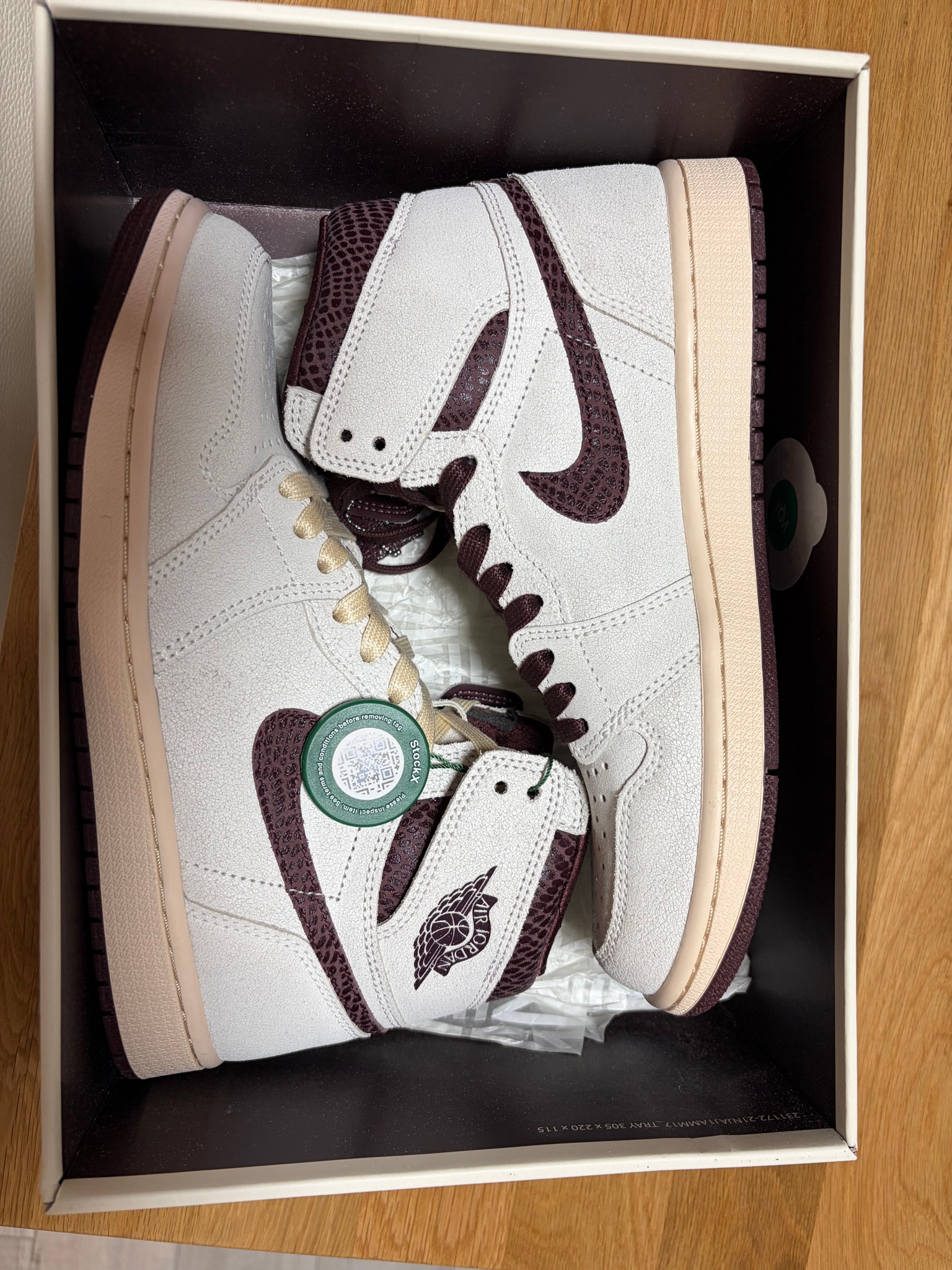 A Ma Maniere × Nike Air Jordan 1 Retro High OG 