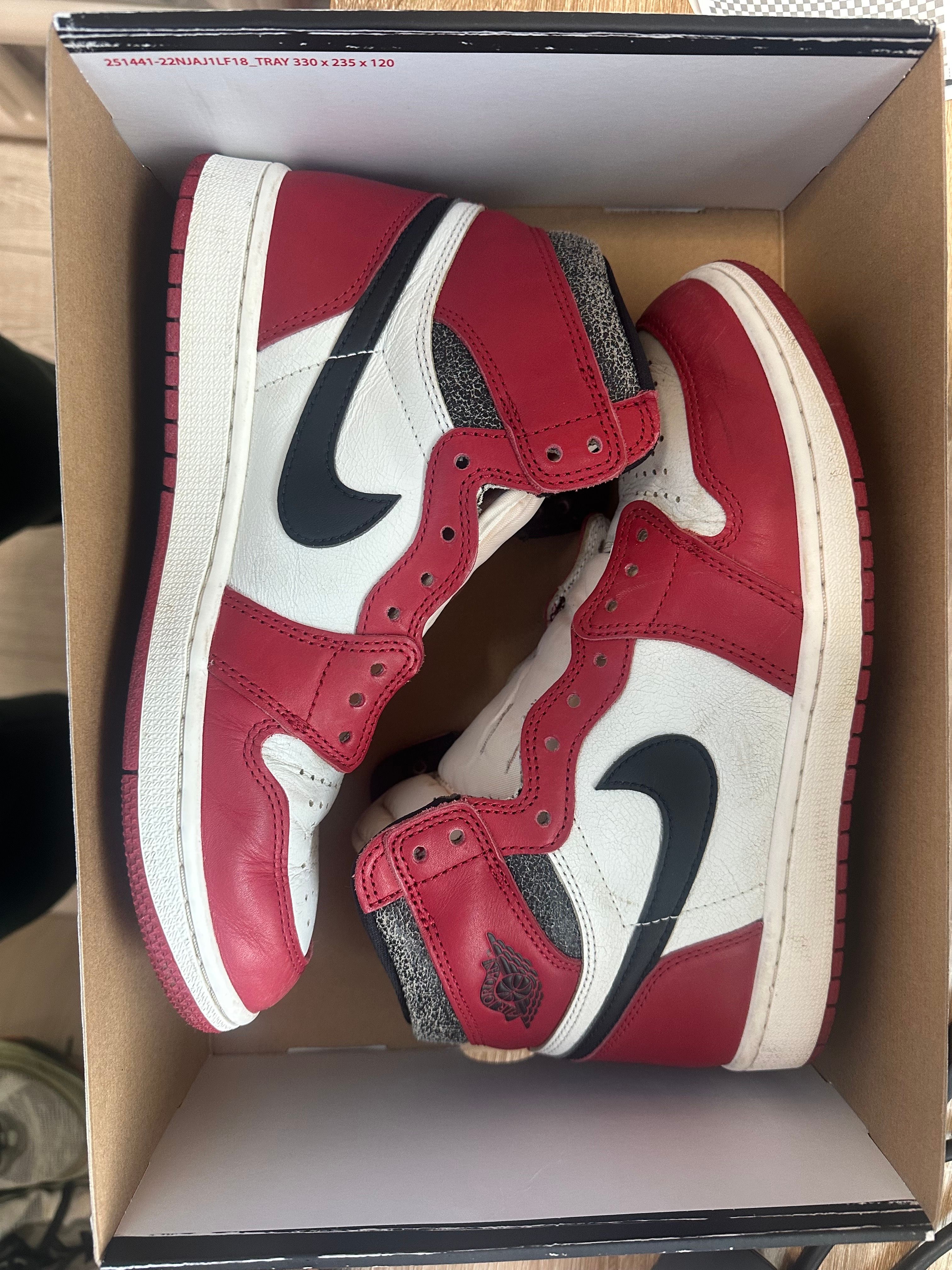 Nike Air Jordan 1 High OG "Lost & Found/Chicago"