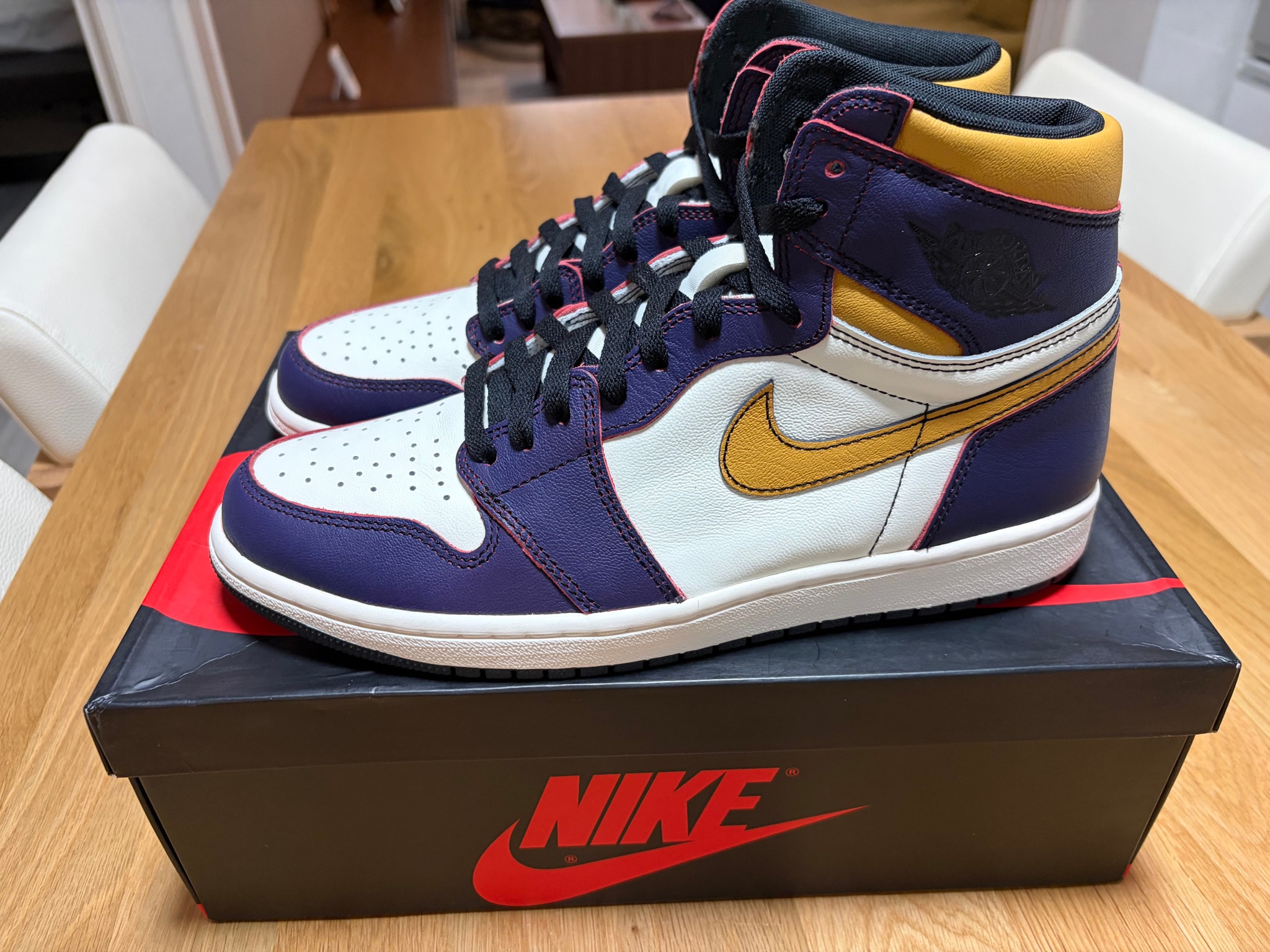 Nike SB × Air Jordan 1 Retro High 