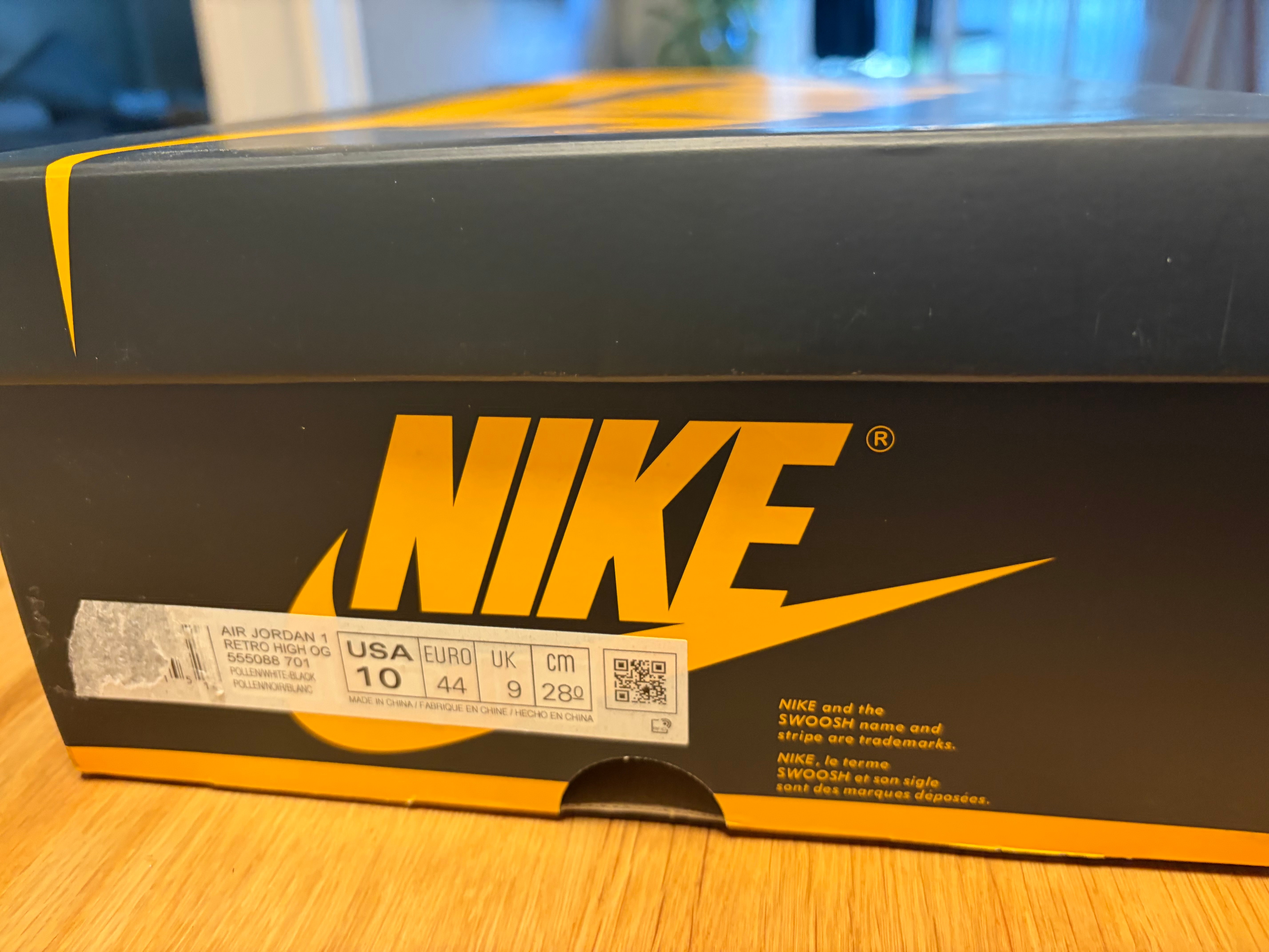 Nike Air Jordan 1 High OG "Pollen"