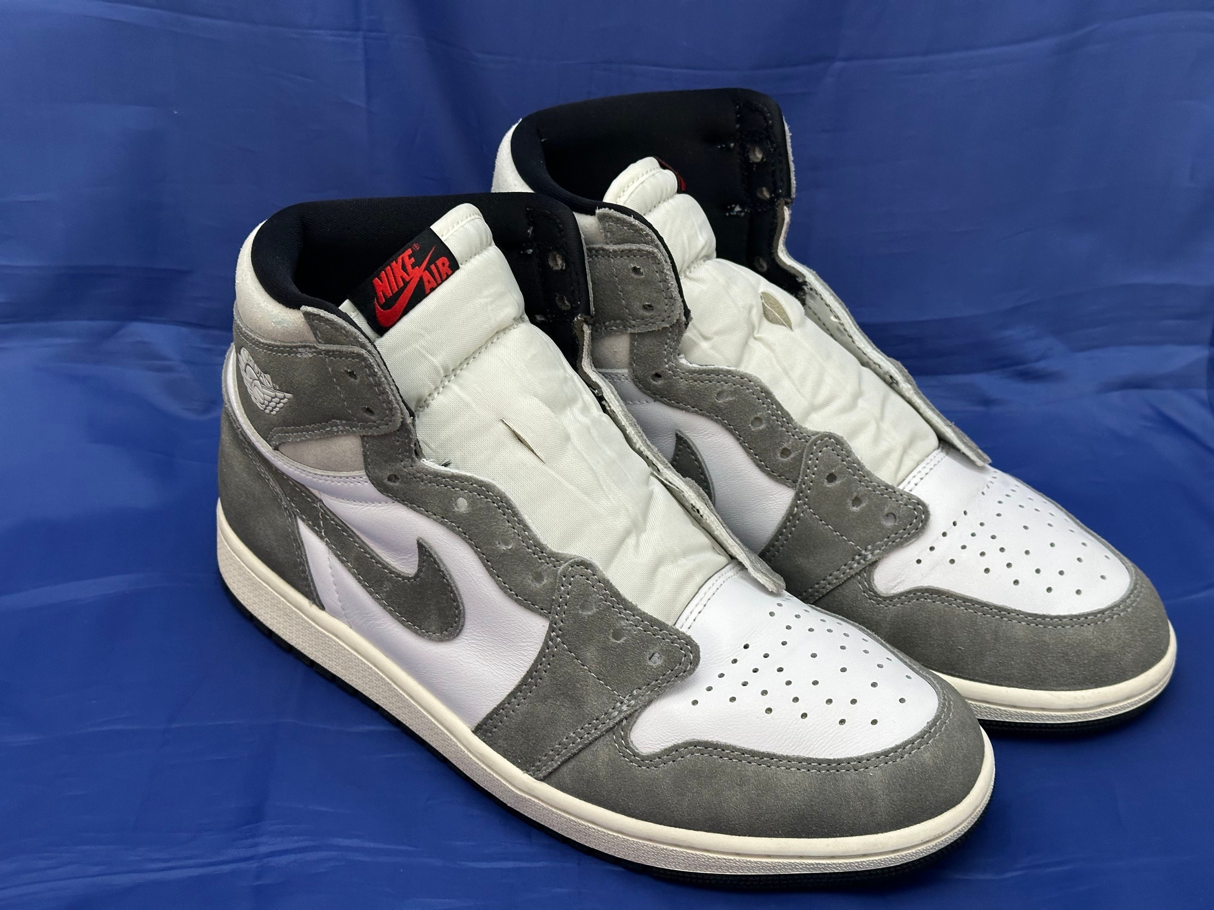 Nike Air Jordan 1 Retro High OG "Black and Smoke Grey"