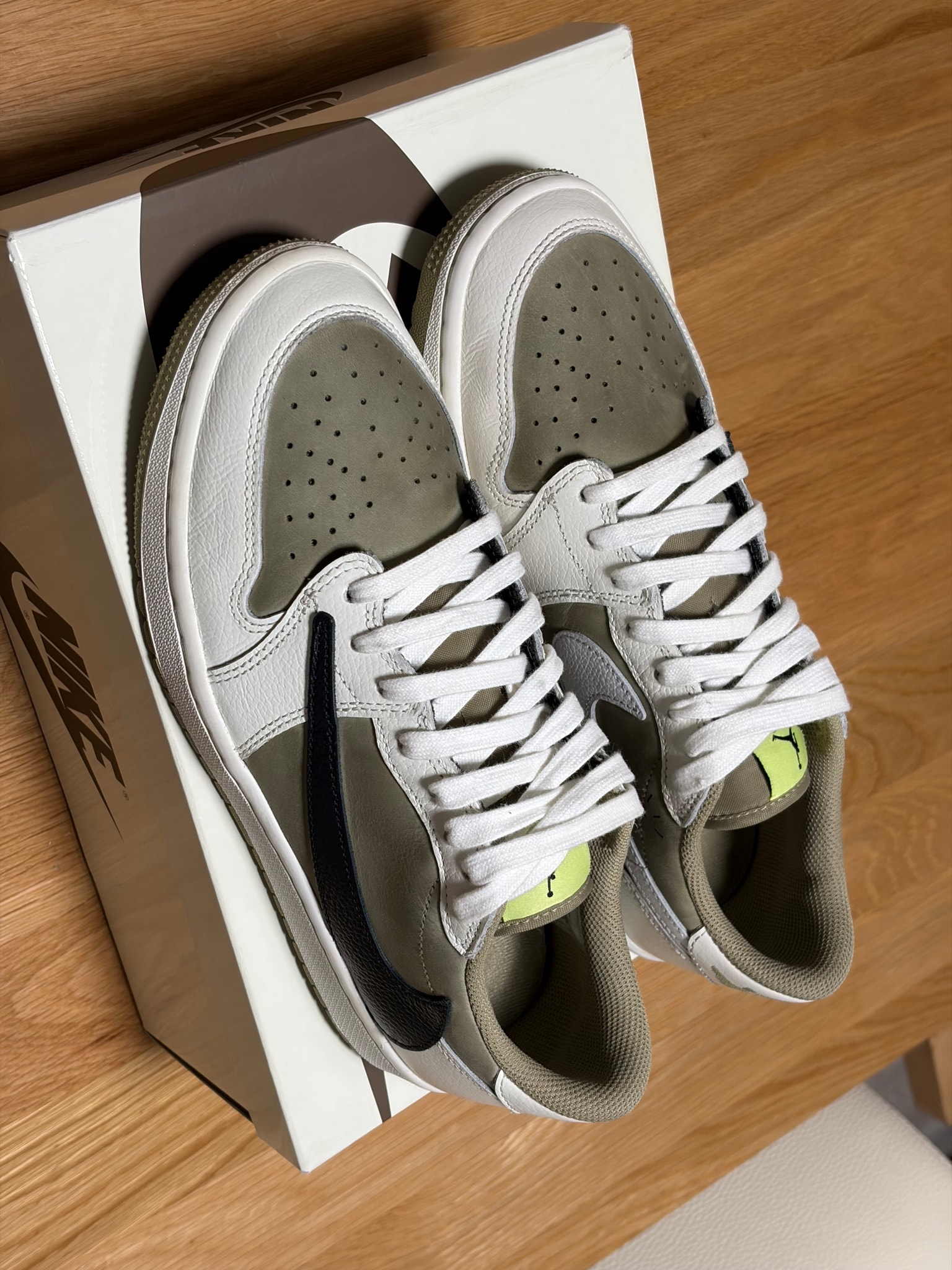 Travis Scott × Nike Air Jordan 1 Low Golf NRG "Neutral Olive"