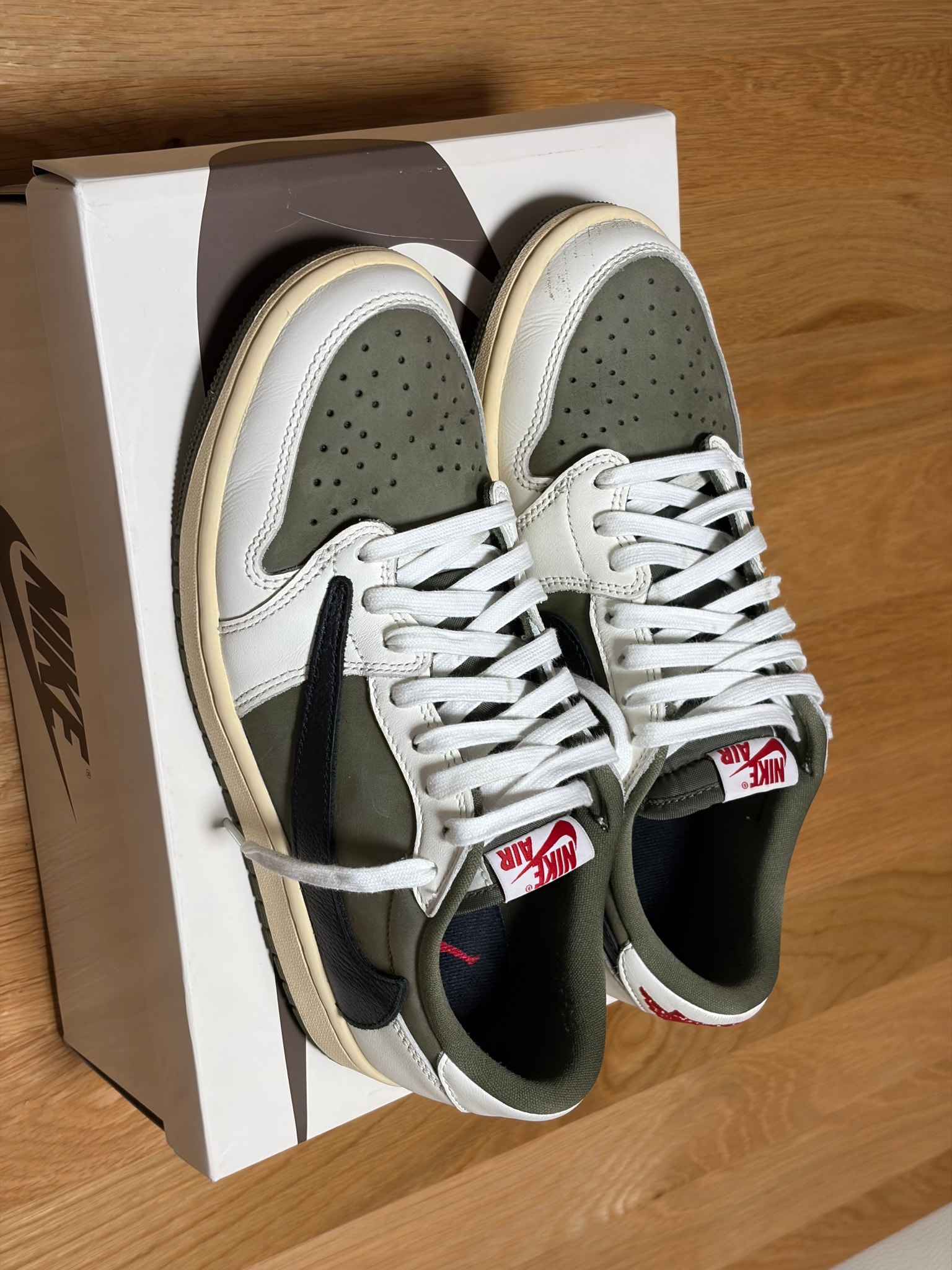 Travis Scott × Nike Air Jordan 1 Low OG SP "Reverse Olive"
