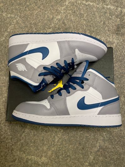 Nike GS Air Jordan 1 Mid "True Blue"