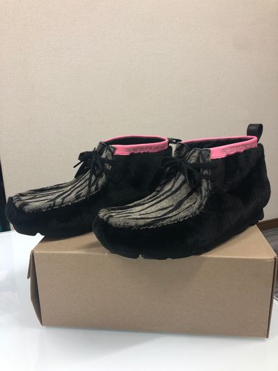 atmos × Clarks Wallabee "Gen Black Tiger PRT"