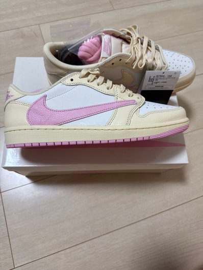 Travis Scott × Nike Air Jordan 1 Retro Low OG "Muslin/Shy Pink"