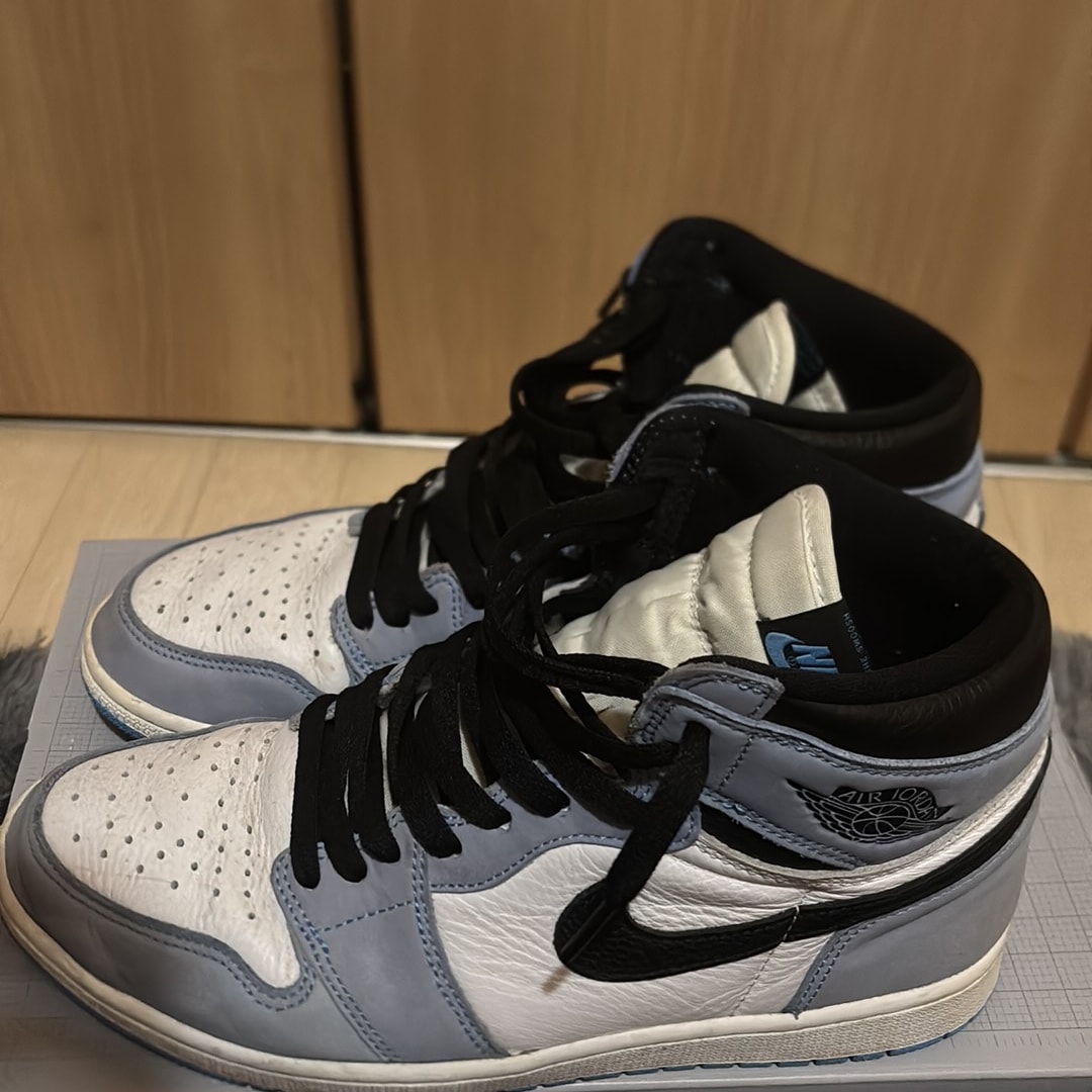 Nike Air Jordan 1 High OG "University Blue"