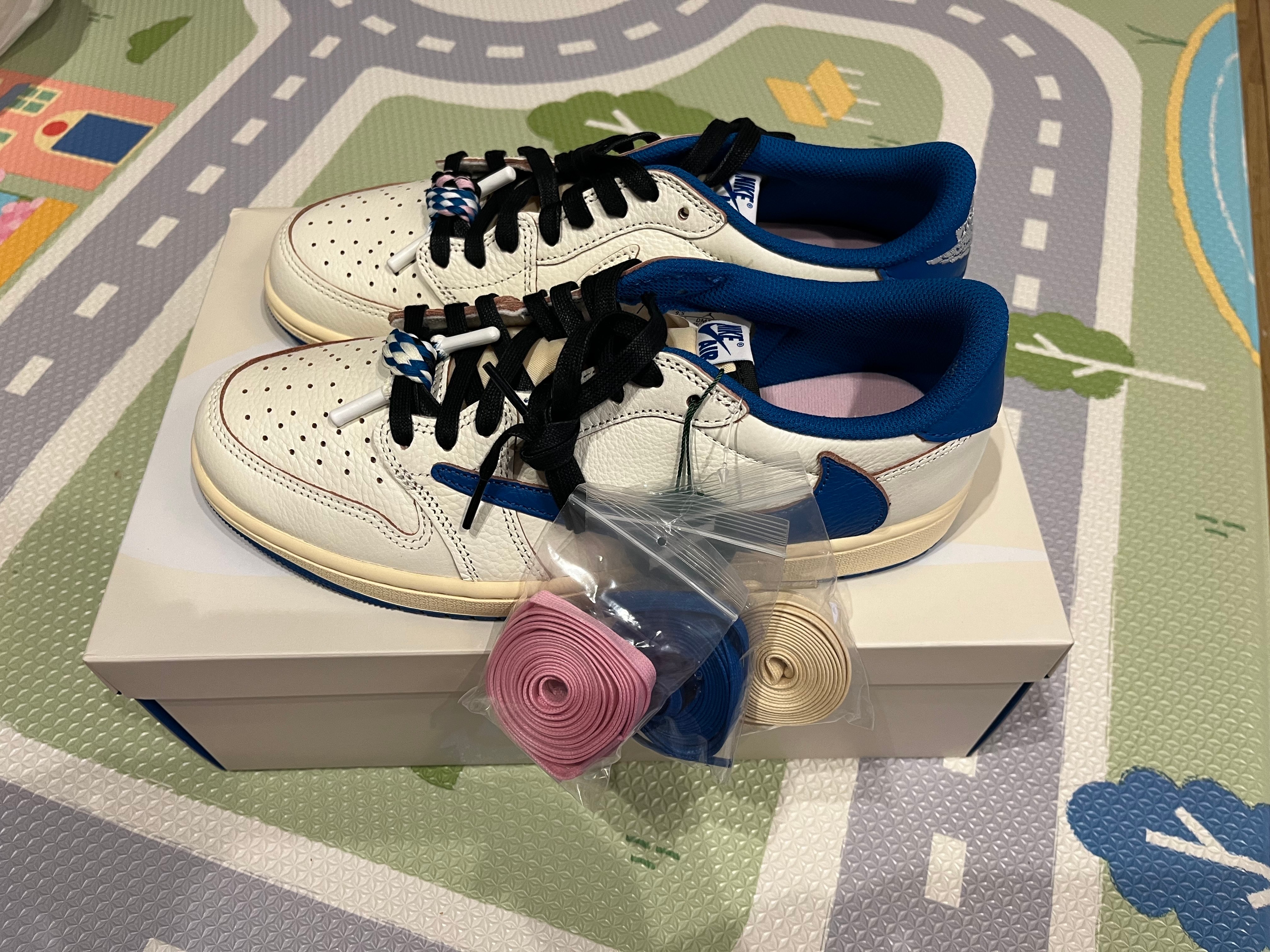 Travis Scott × fragment design × Nike Air Jordan 1 Low OG "Sail/Military Blue"