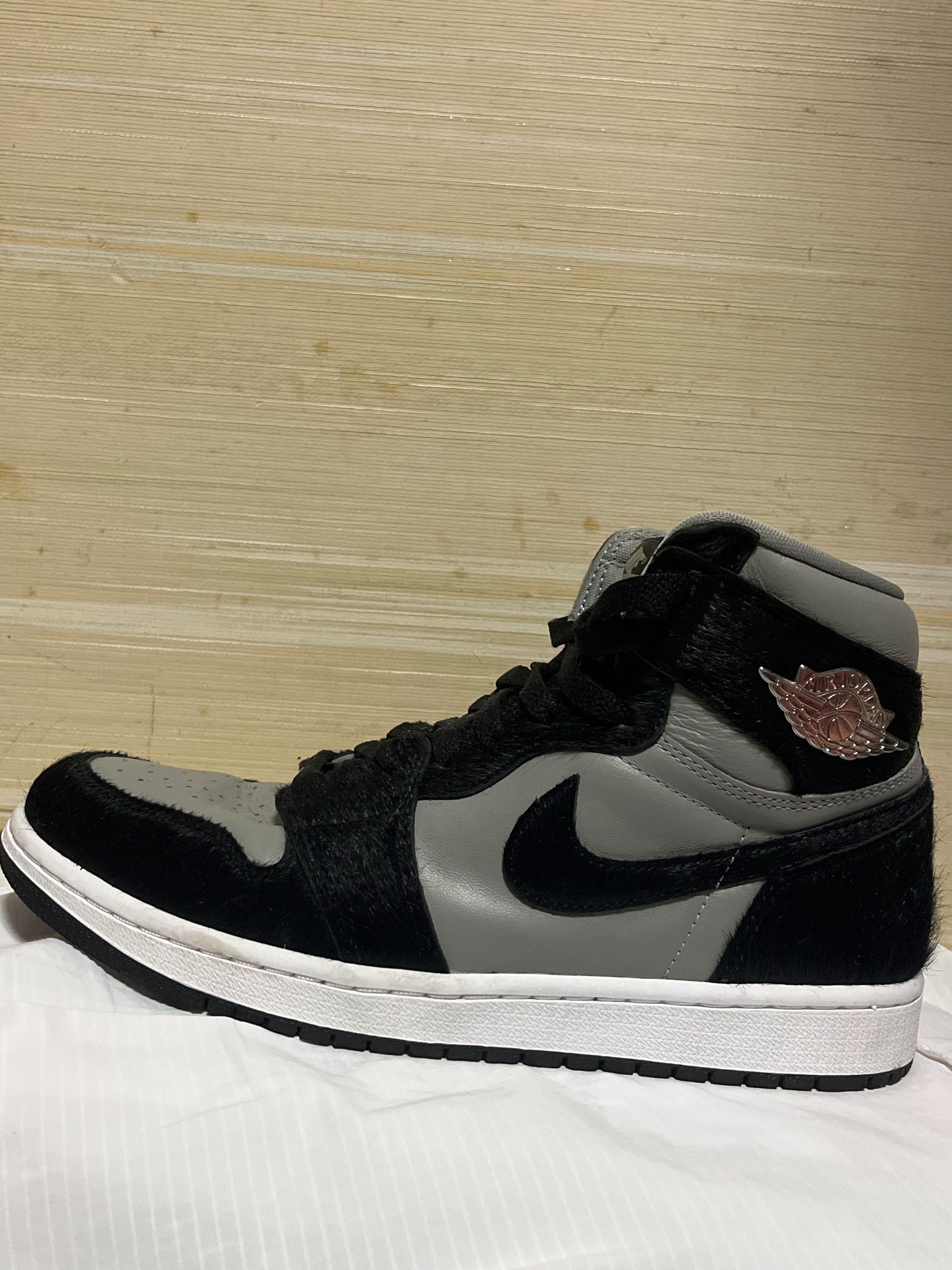 Nike Women's Air Jordan 1 Retro High OG "Medium Grey"