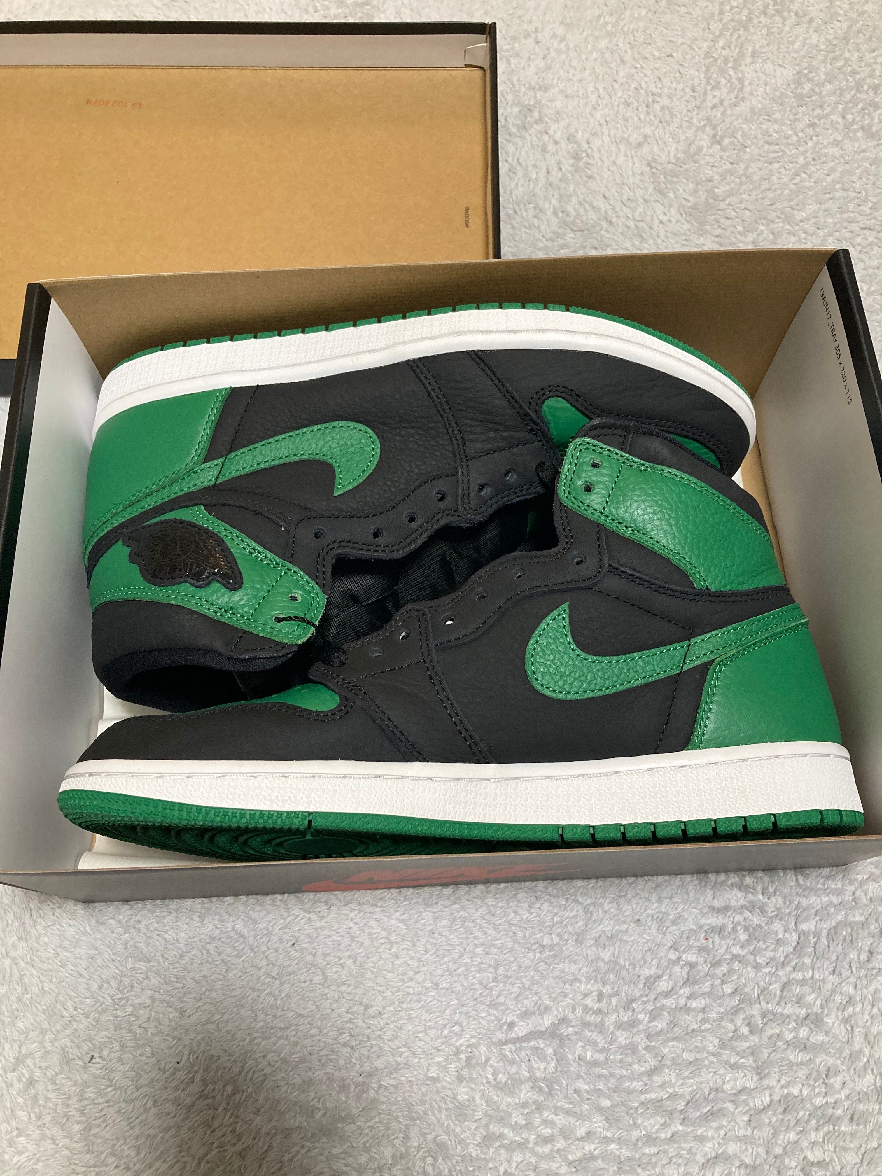 Nike Air Jordan 1 Retro High OG "Black/Pine Green" (2020)