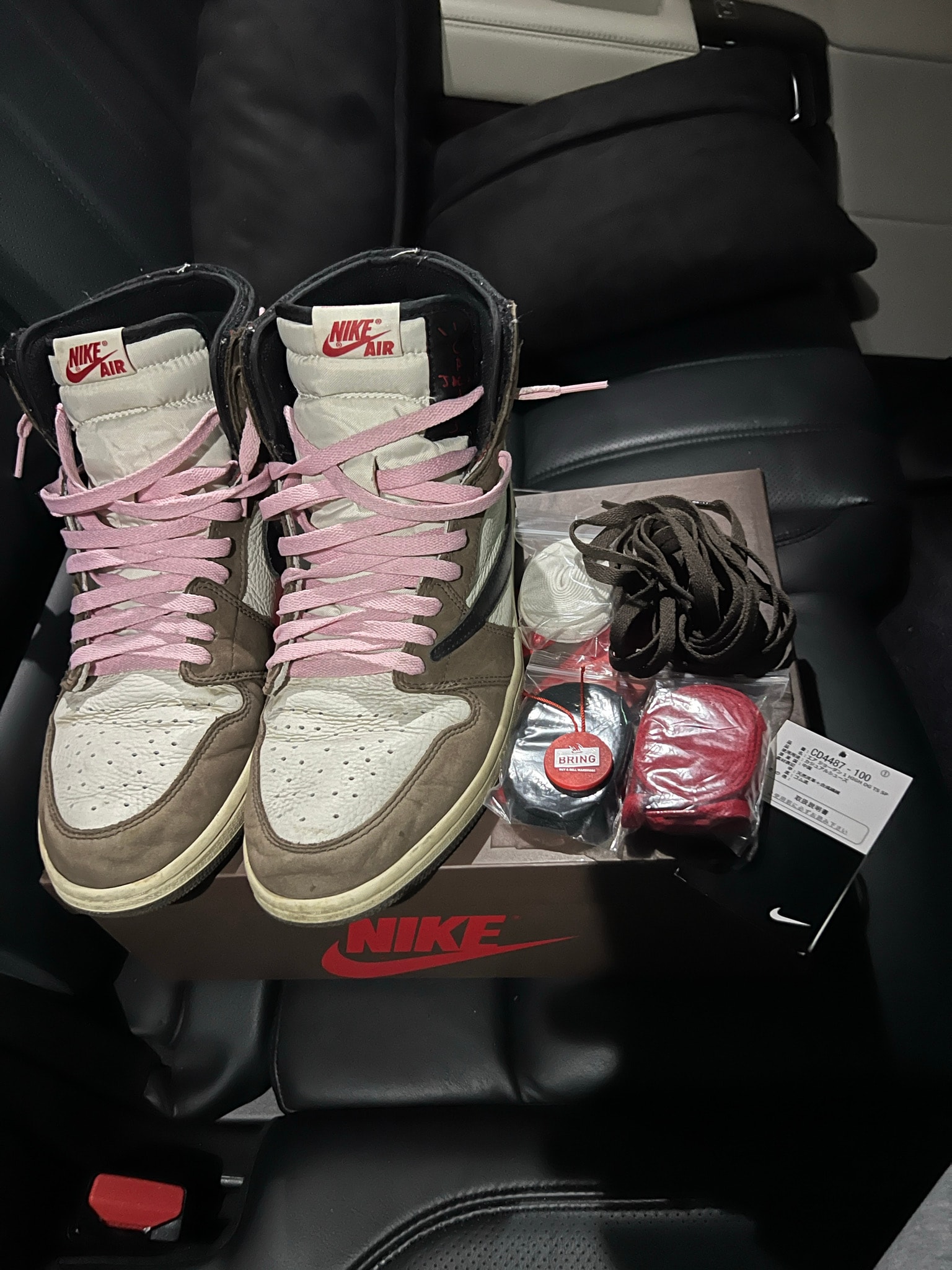 Travis Scott × Nike Air Jordan 1 Retro High OG TS SP "Sail/Dark Mocha"