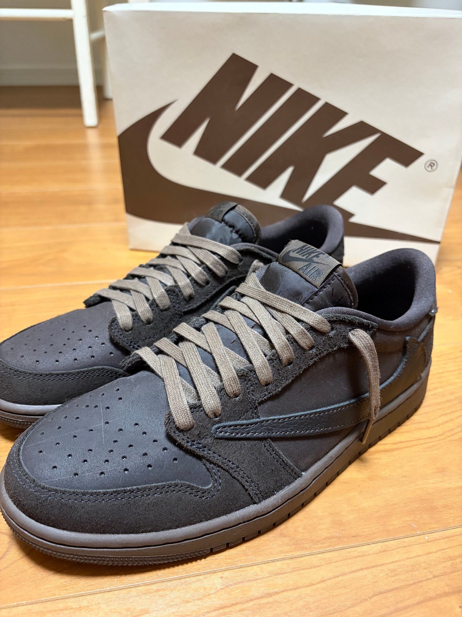 Travis Scott × Nike Air Jordan 1 Low OG SP "Velvet Brown and Dark Mocha"