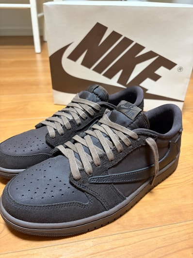 Travis Scott × Nike Air Jordan 1 Low OG SP "Velvet Brown and Dark Mocha"