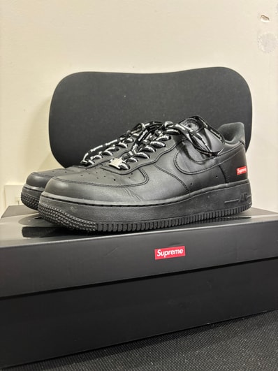 Supreme × Nike Air Force 1 Low "Black"