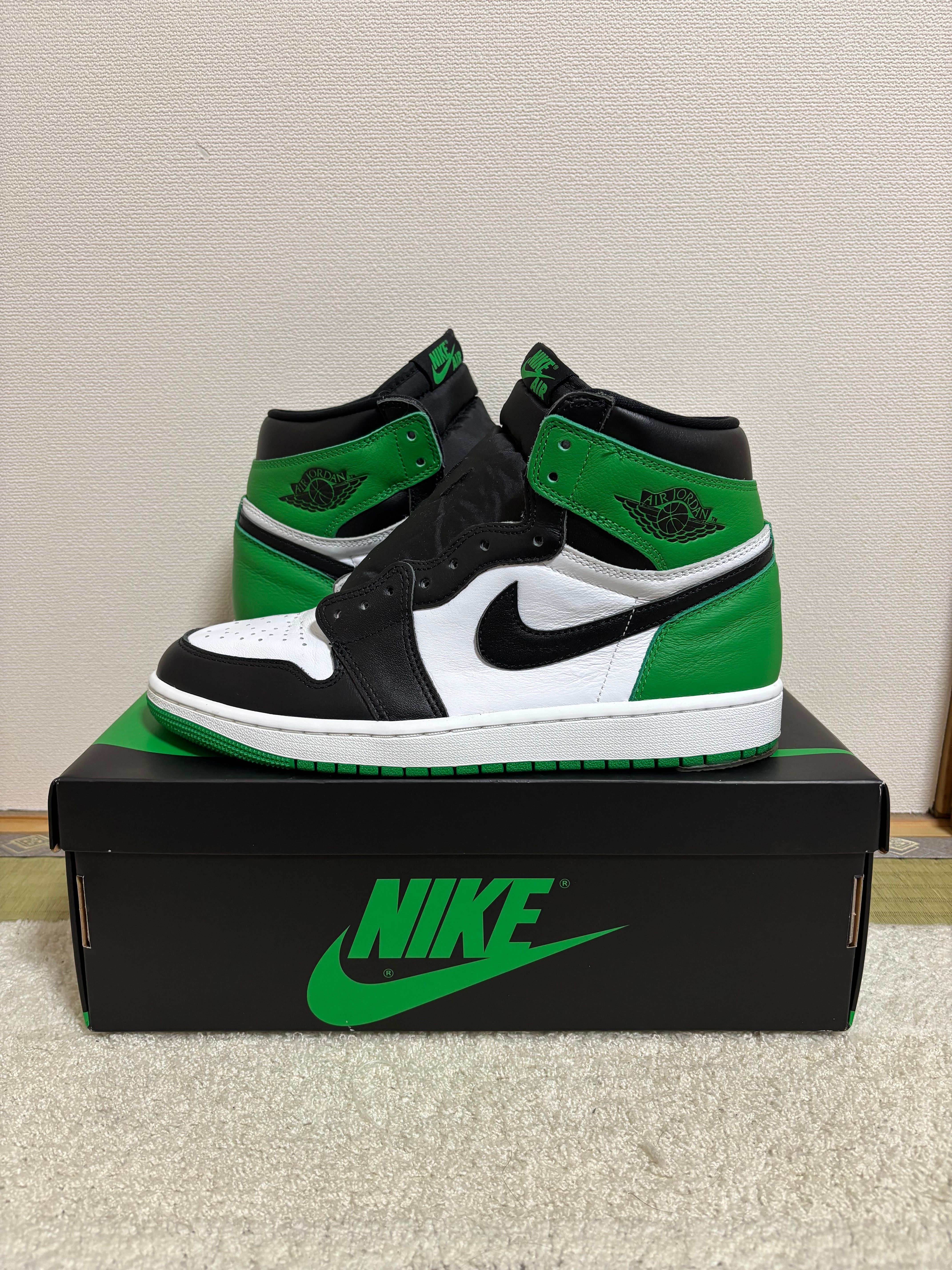 Nike Air Jordan 1 Retro High OG "Celtics/Black and Lucky Green" (2023)