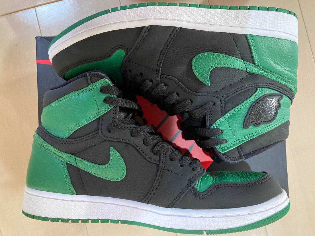 Nike Air Jordan 1 Retro High OG "Black/Pine Green" (2020)