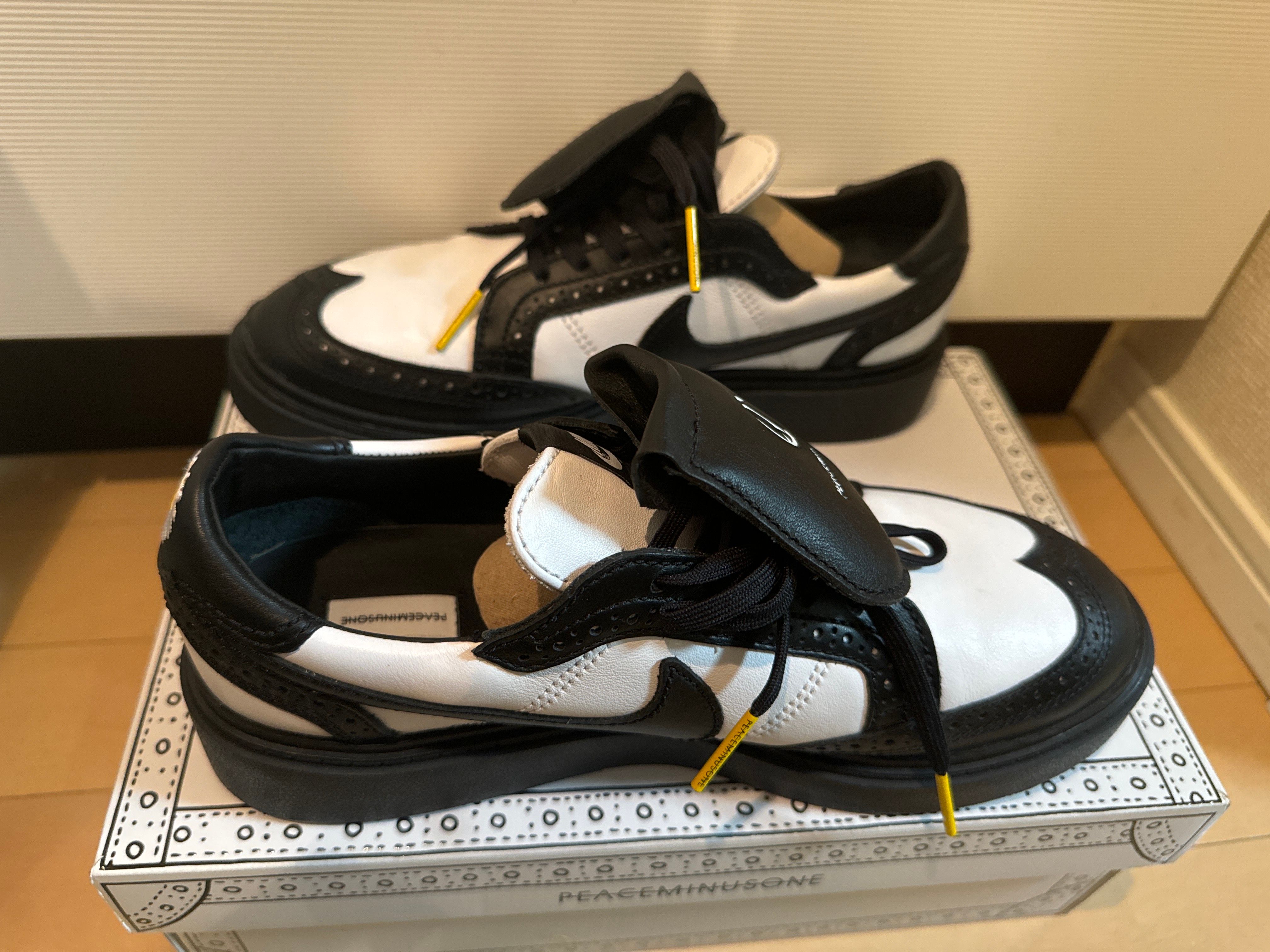 PEACEMINUSONE × Nike Kwondo 1 "Black and White" / G-DRAGON