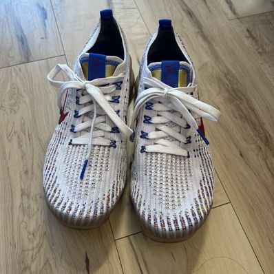 NIKE AIR VAPORMAX FLYKNIT "BLACK/HYPER PUNCH"