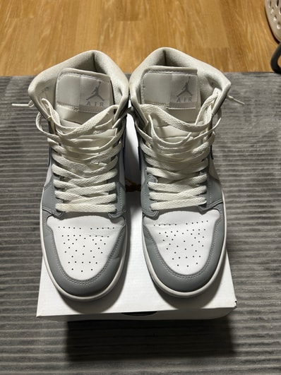 Nike Women's Air Jordan 1 Mid "Wolf Grey"