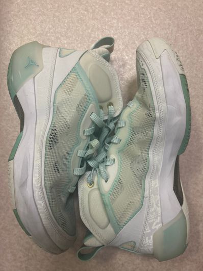 Nike Air Jordan 37 "White/True Red"