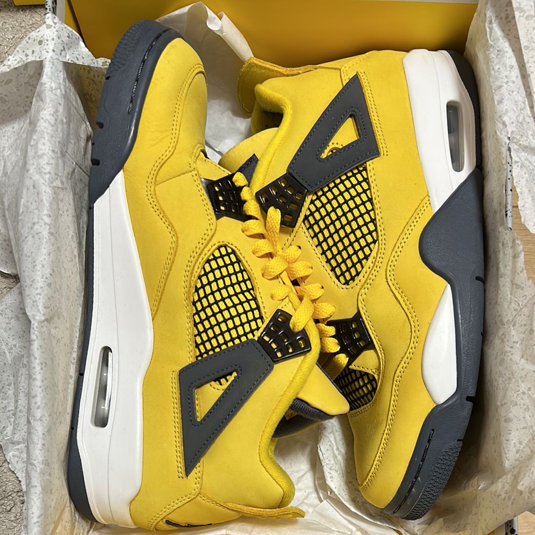 Nike Air Jordan 4 "Tour Yellow"