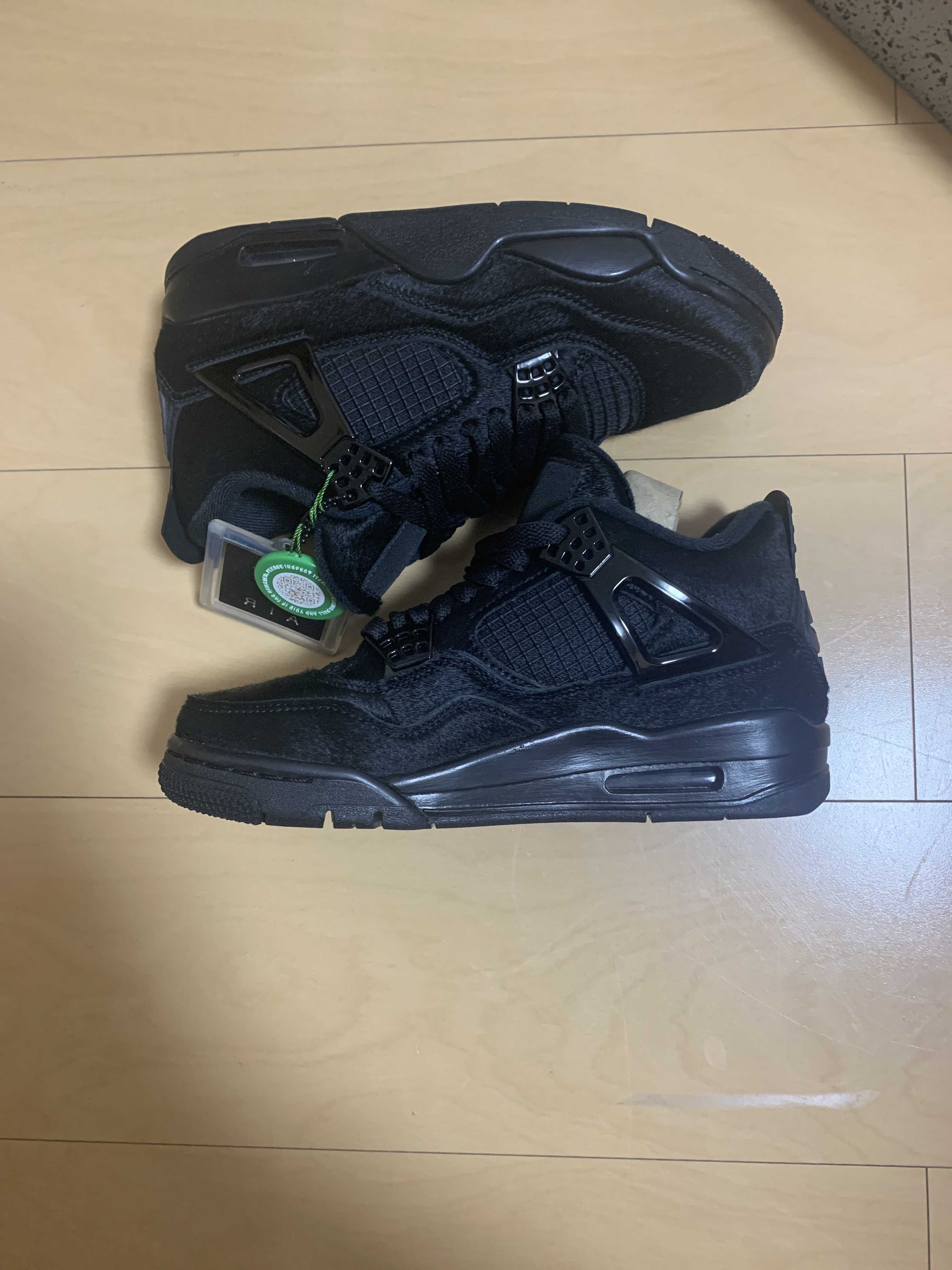 Olivia Kim × Nike Women's Air Jordan 4 "Black Cat"