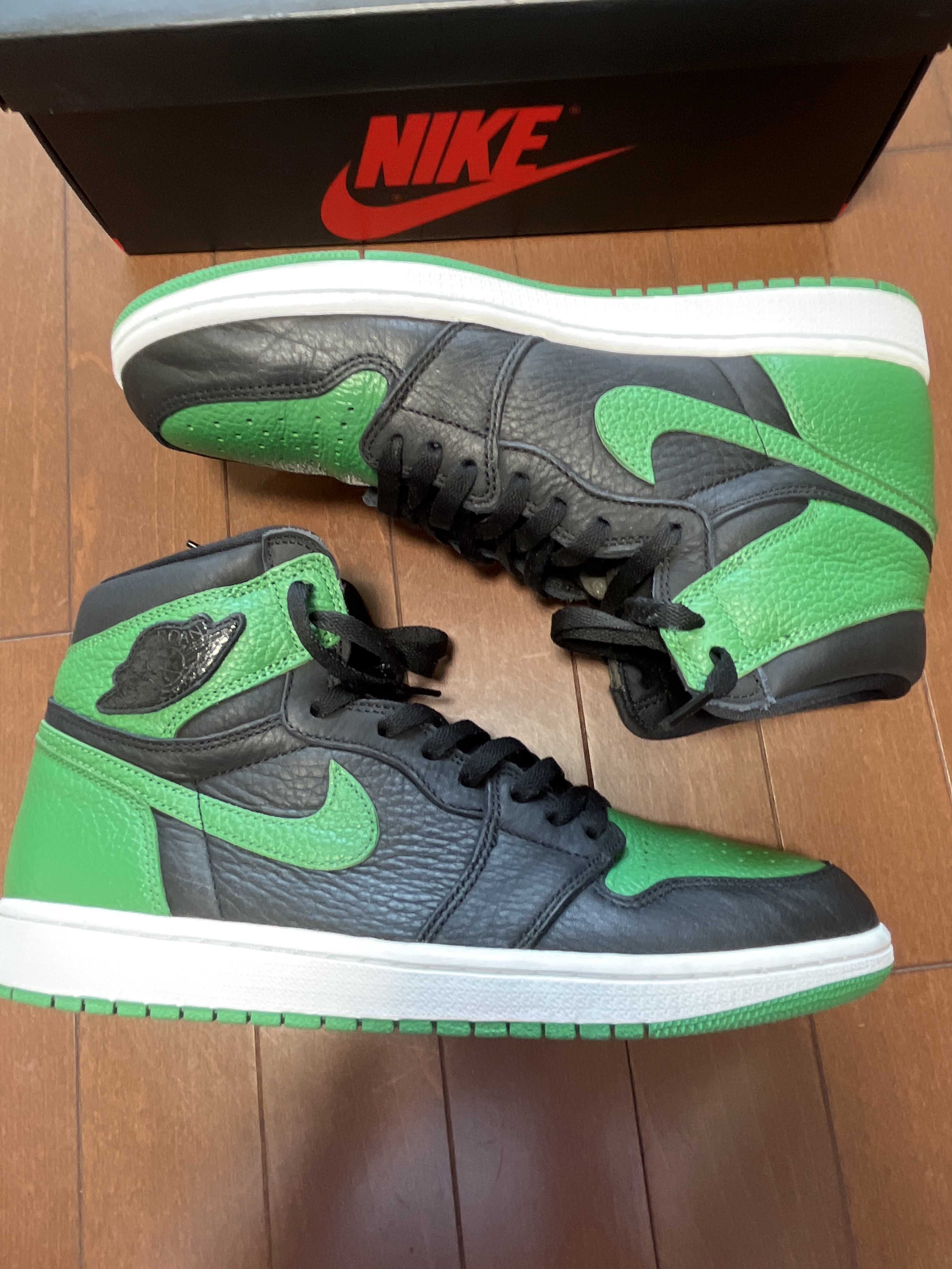 Nike Air Jordan 1 Retro High OG "Black/Pine Green" (2020)